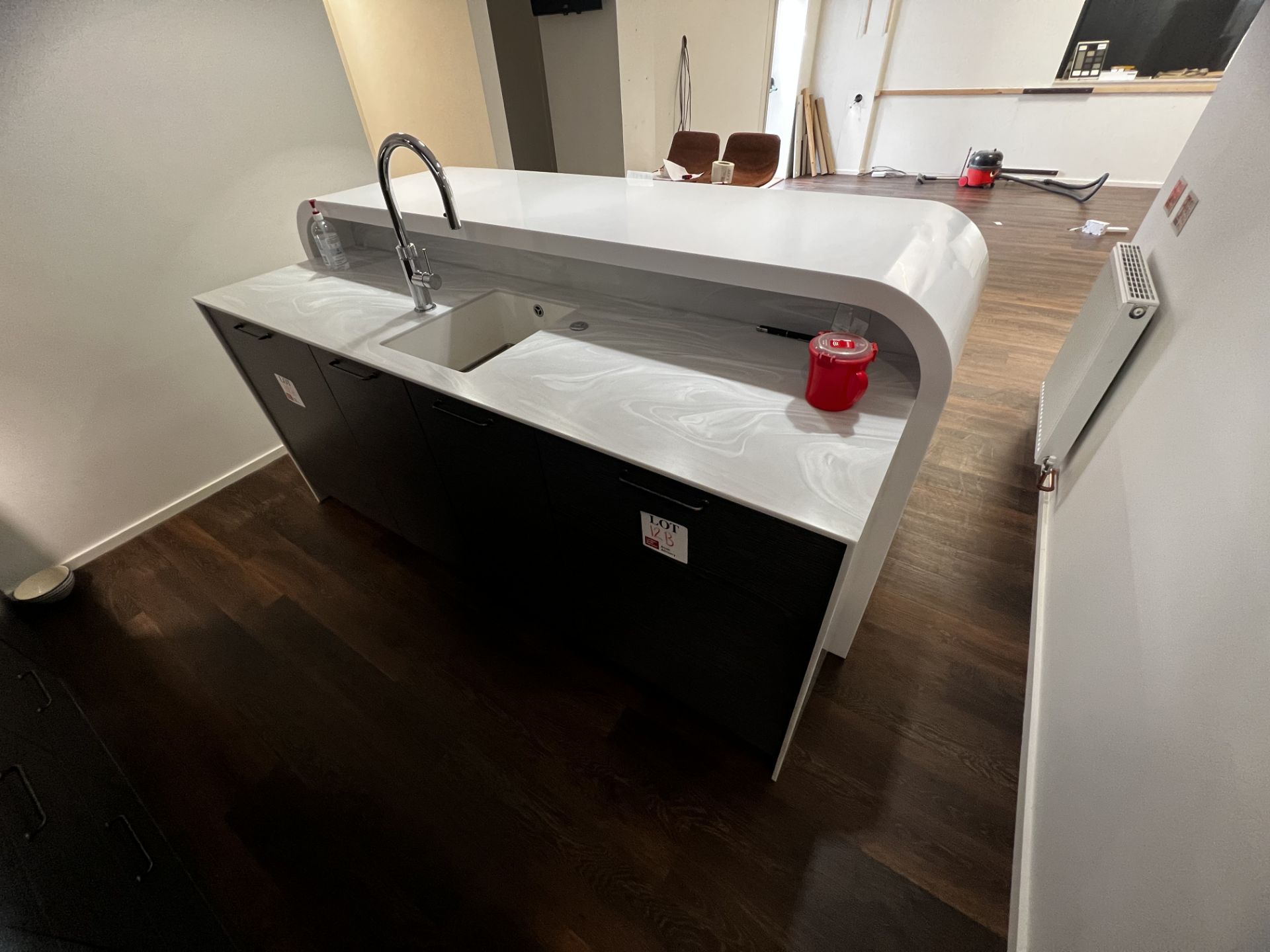 Curved sided coffee bar with built in sink, Qooker hot water tap and heater and insinkarator (not to - Image 2 of 5