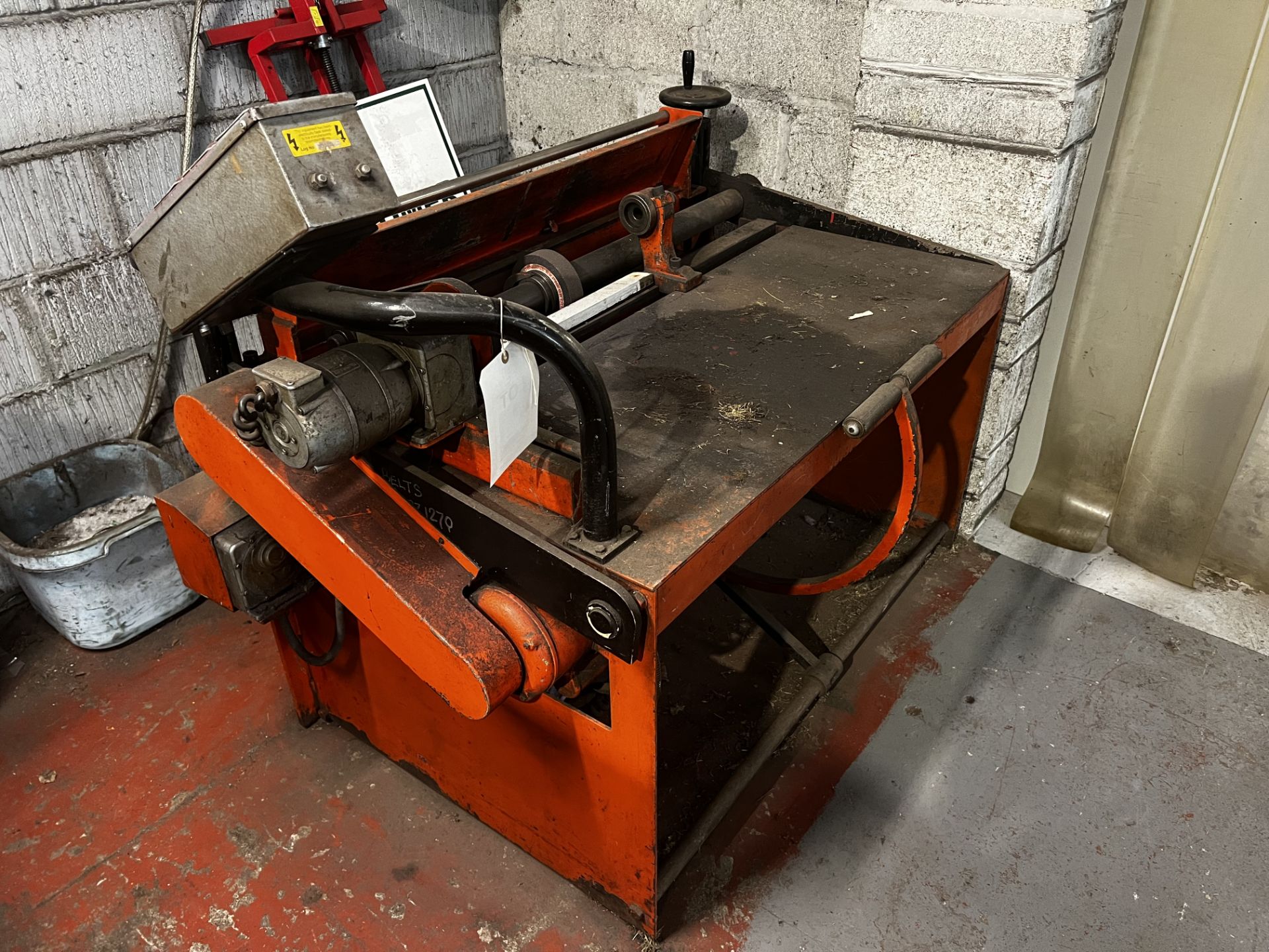 Expres dual grinding wheel, type Dual X, machine no. 4782, with accessories (this lot is located