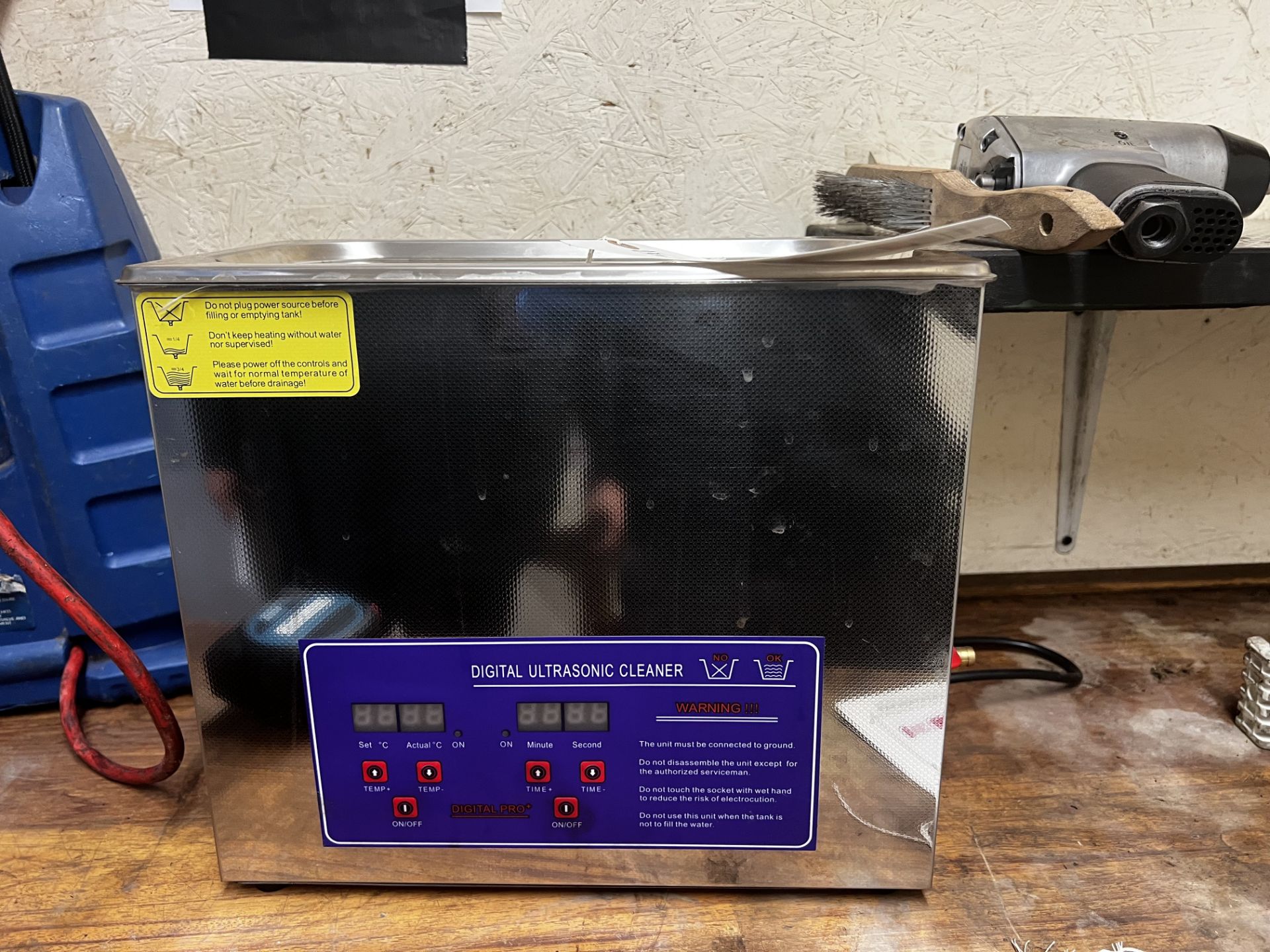 Digital Ultrasonic cleaner, model P5 30A (this lot is located at Portreath)