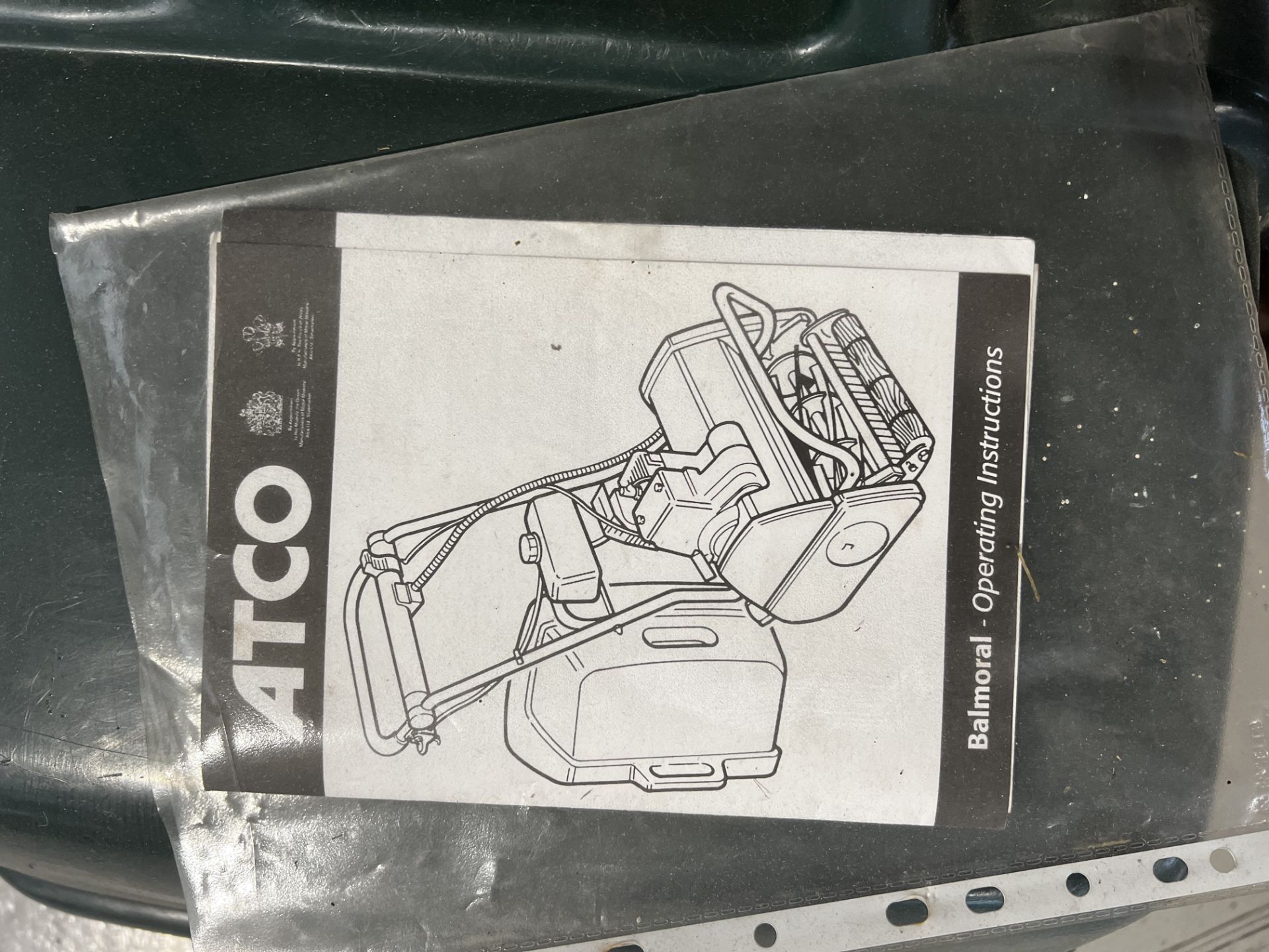 Atco Balmoral petrol lawnmower with 3 cassettes and box (this lot is located at Portreath) - Image 6 of 8