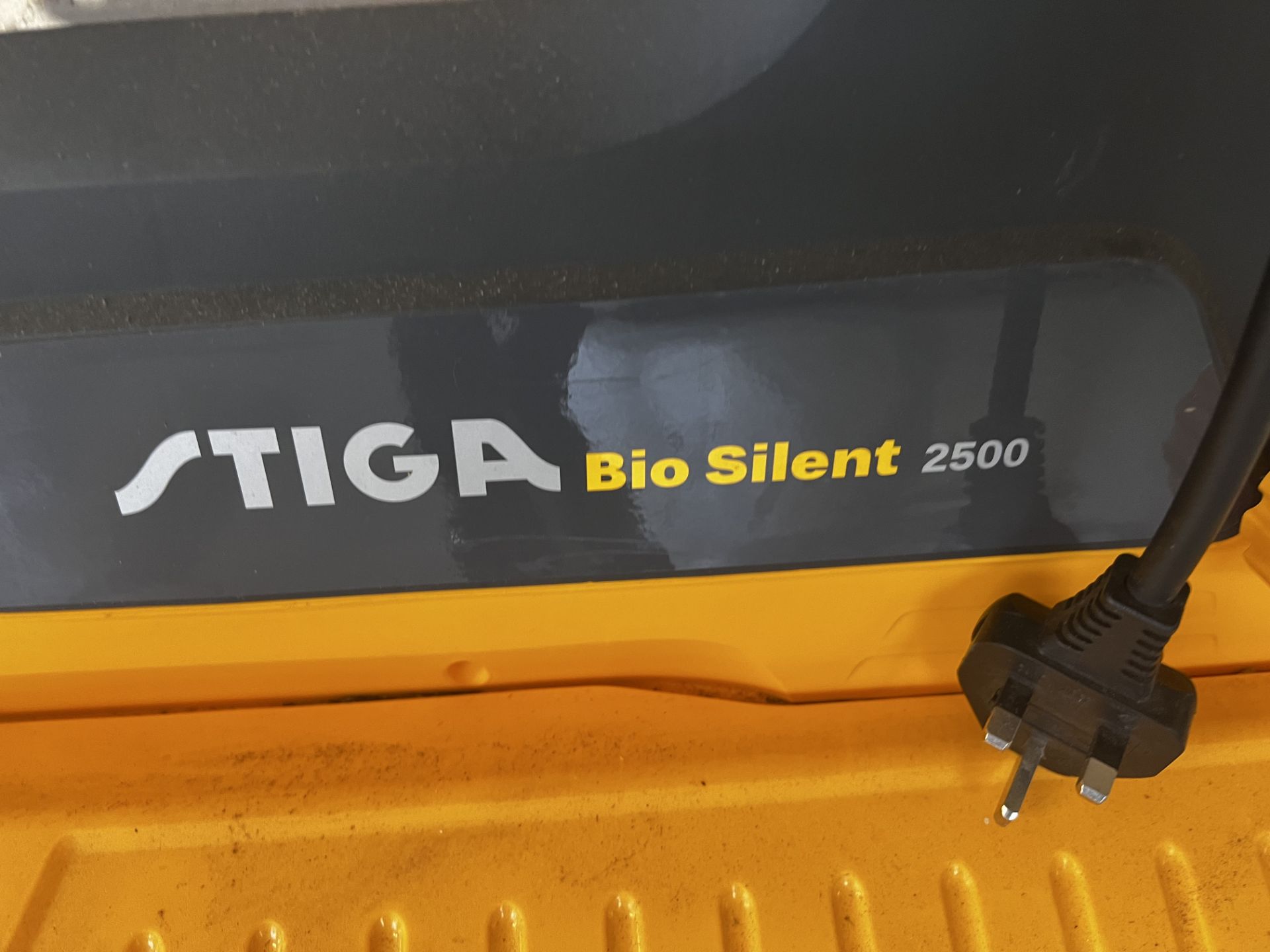 Stiga Bio Silent 2500 shredder, serial no. 20EC8CH5000478 (this lot is located at Portreath) - Image 2 of 8