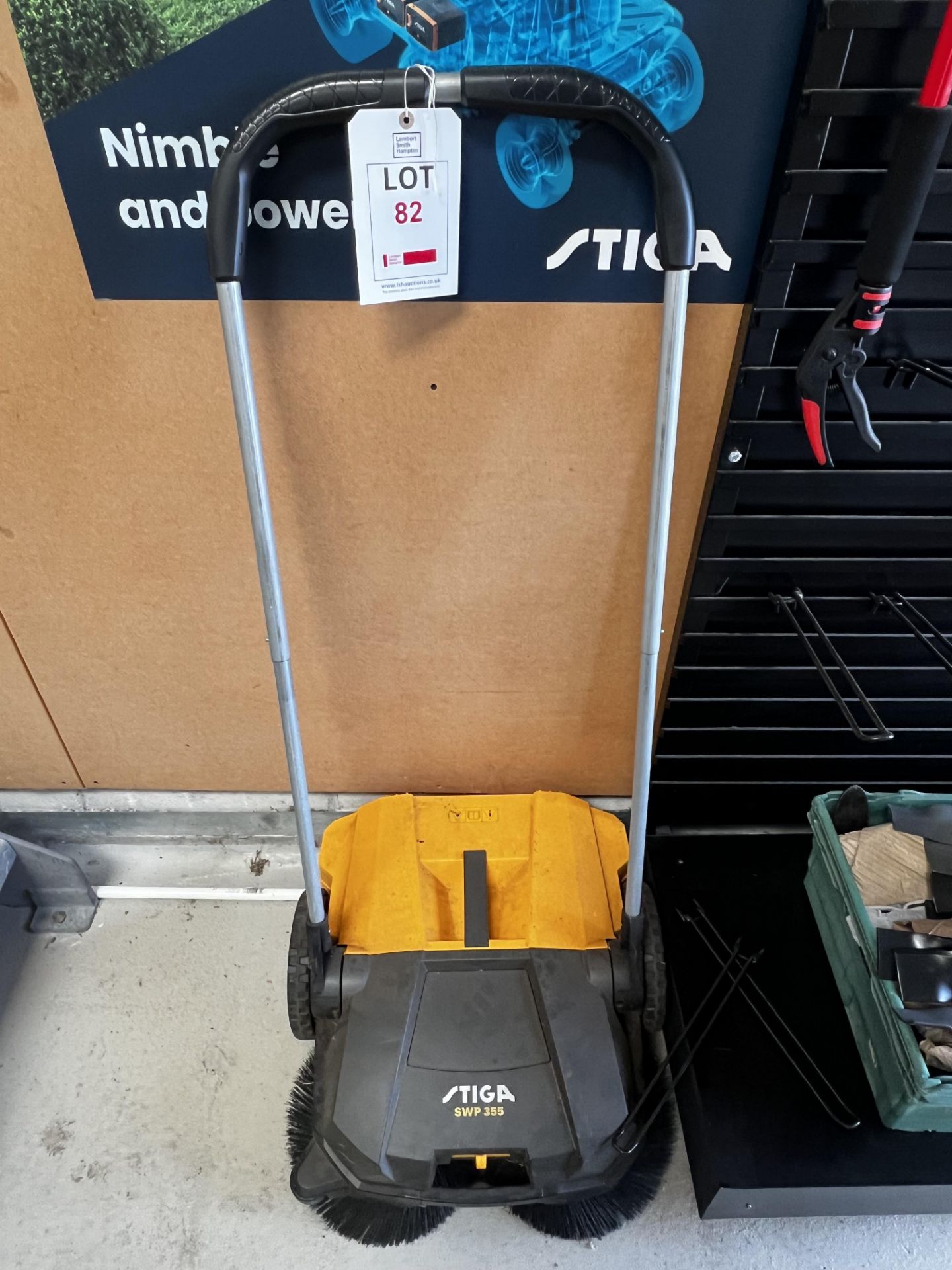 Stiga SWP 335 sweeper manual (This lot is located in Plympton)