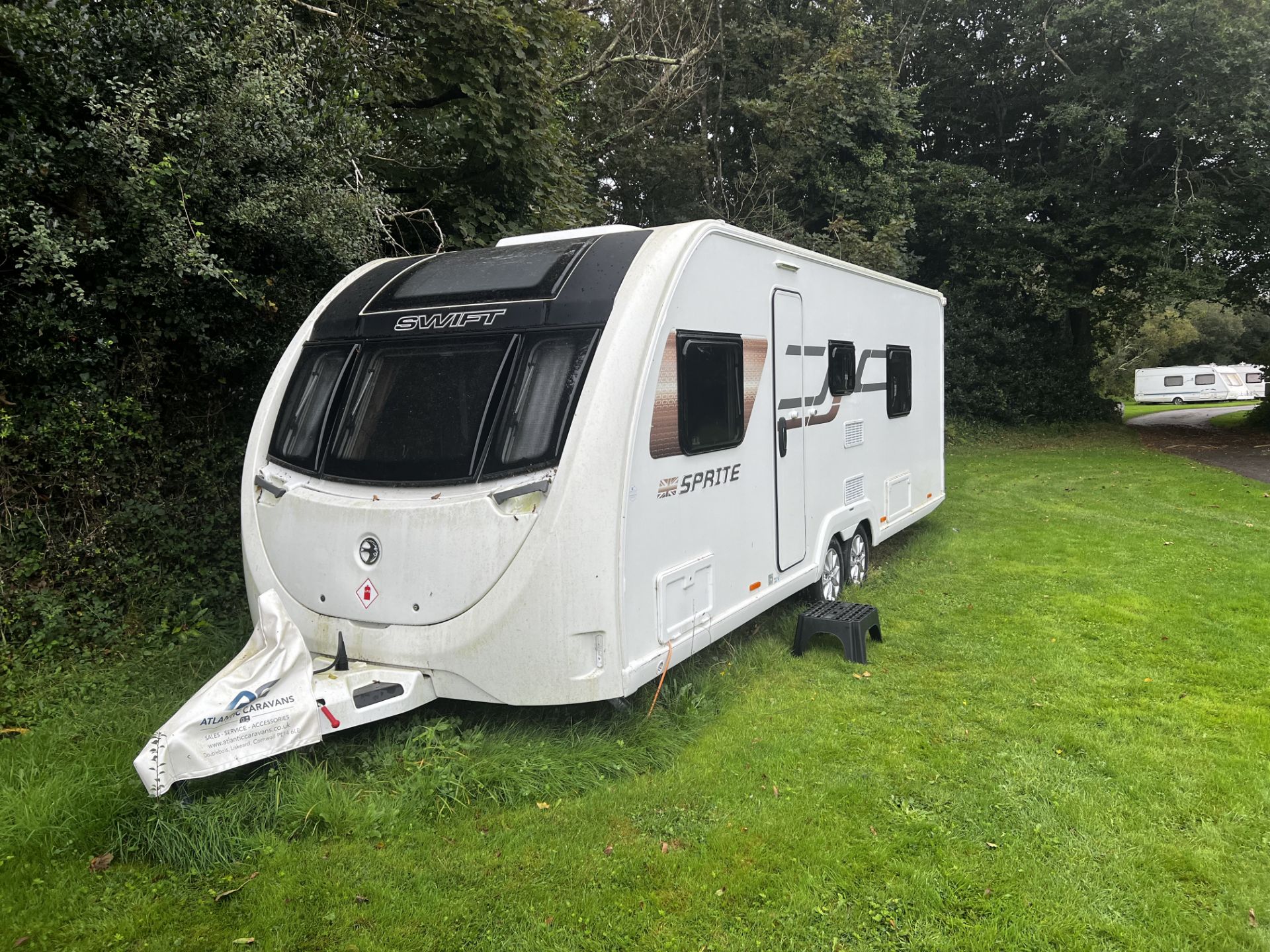 Sprite Caravan Swift Quatro EW, purchased new March 2022 double axle wheel base, cooker, 3 ring hob, - Image 2 of 23