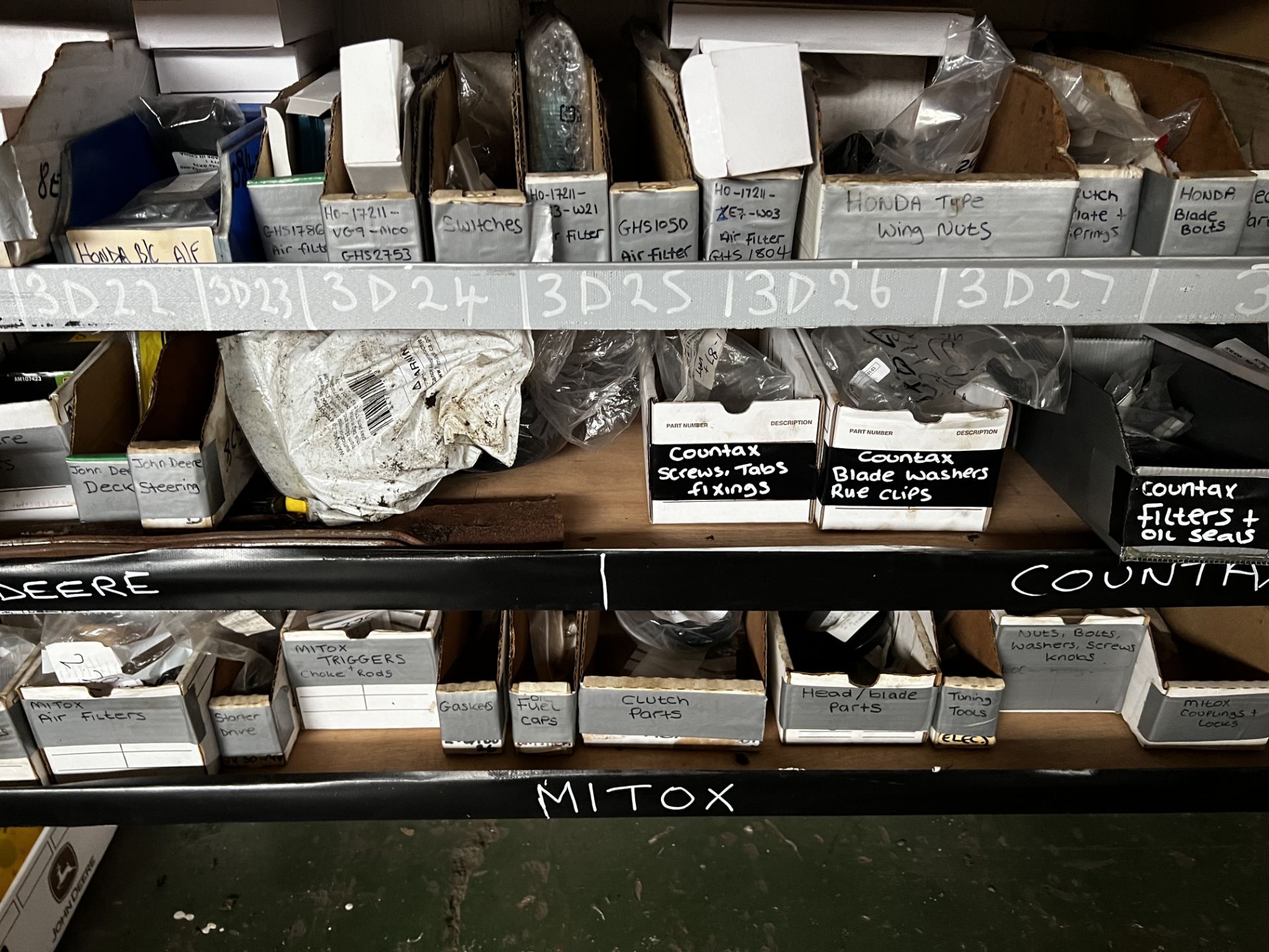 Contents of shelving to include branded names of Honda, Bricos, John Deere, Countax, Mitox parts & - Image 6 of 7