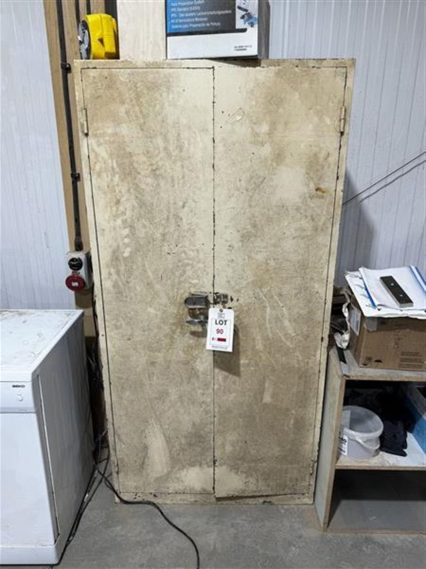 Double door metal storage cabinet height 1.8m x length 90cm x width 45cm
