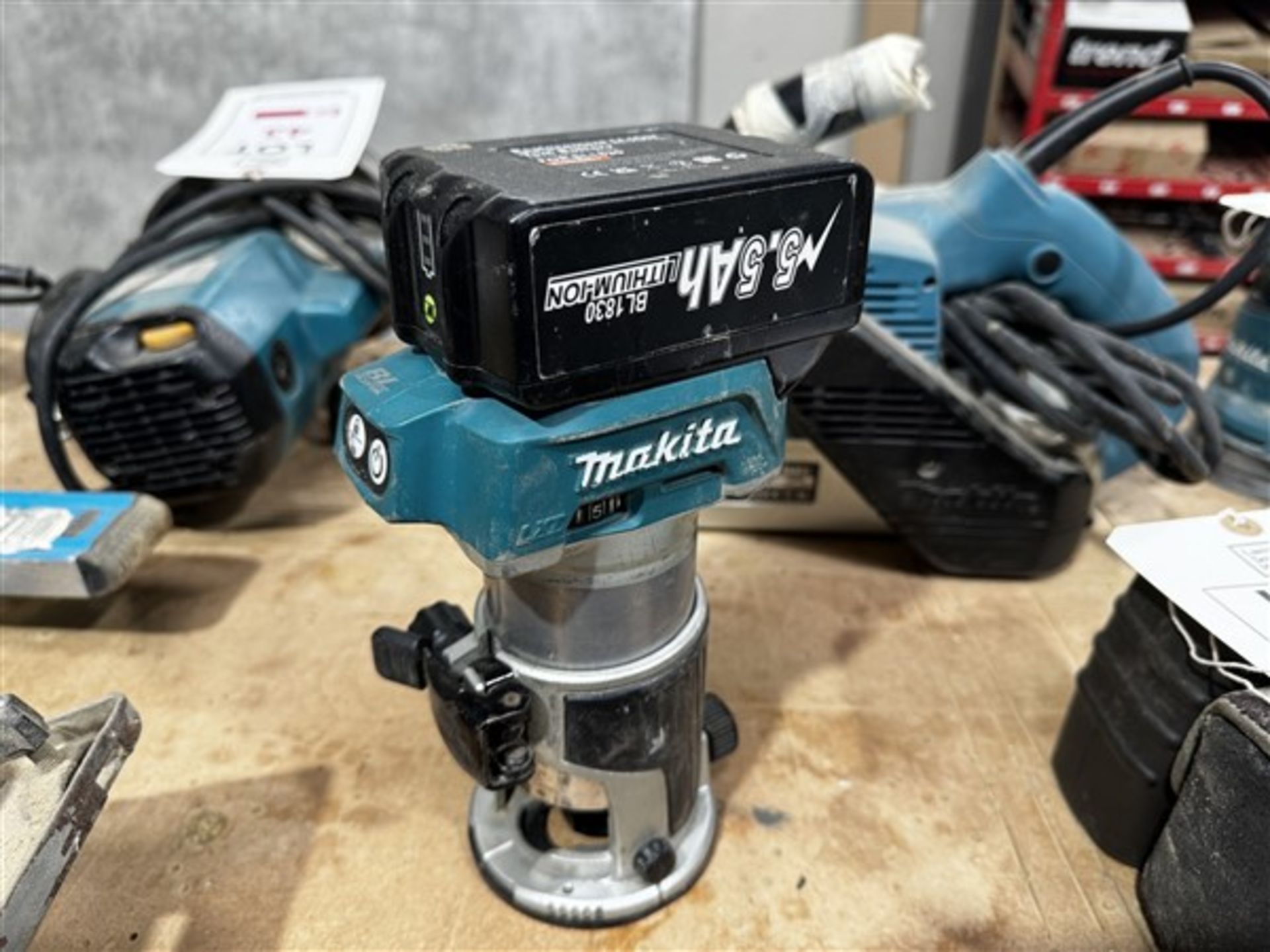 Makita DRT50 router trimmer - Image 3 of 4