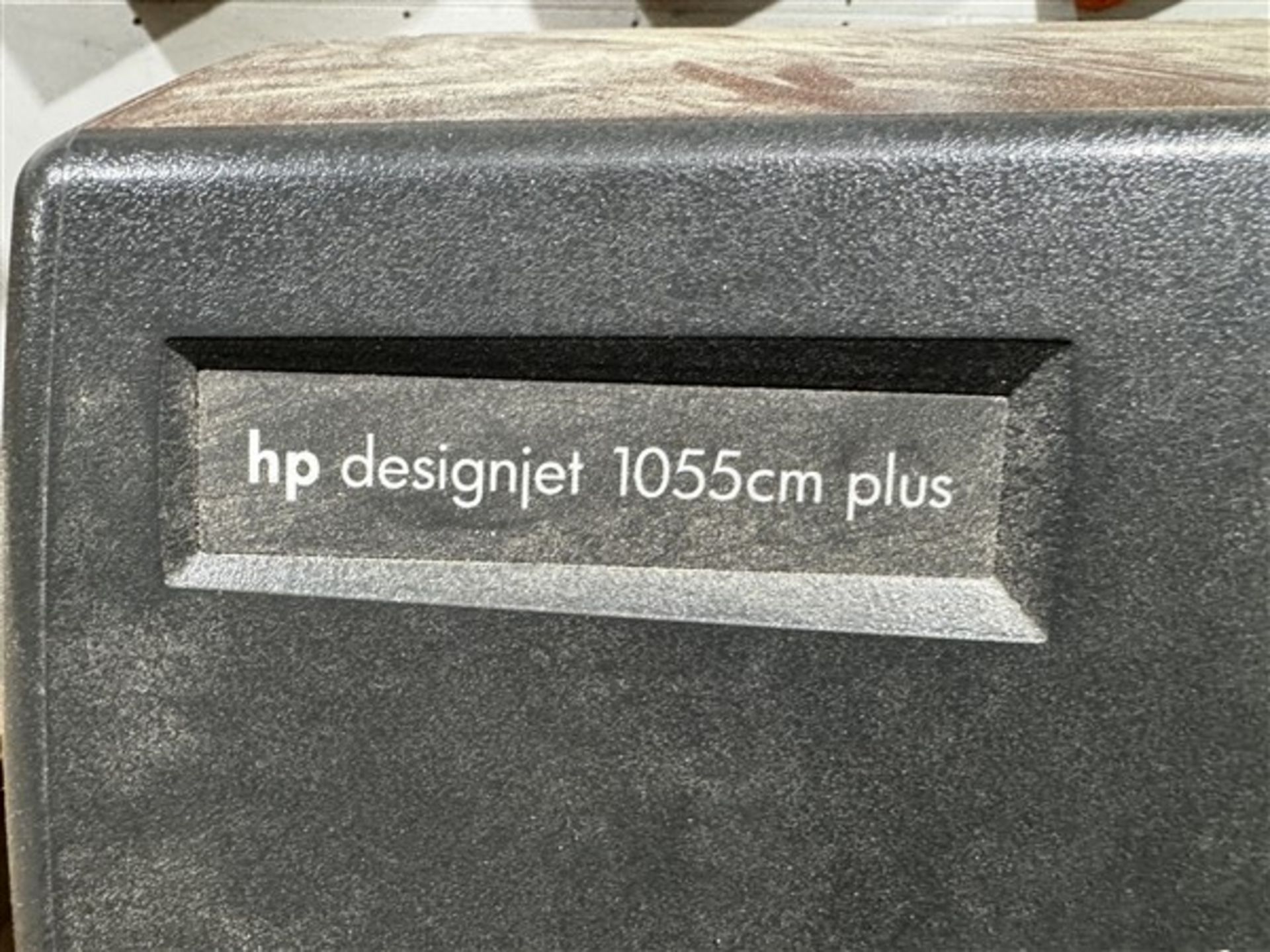 HP Designjet 1055cm Plus printer with paper rolls - Image 4 of 6