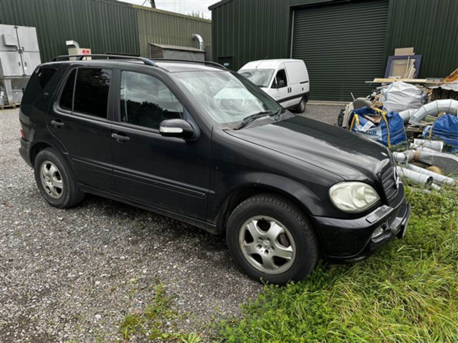 Mercedes ML270 CDI Auto, reg no. LB54 EGF mileage 157,856 V5 - no, two keys, MOT: 28/09/2024 (please