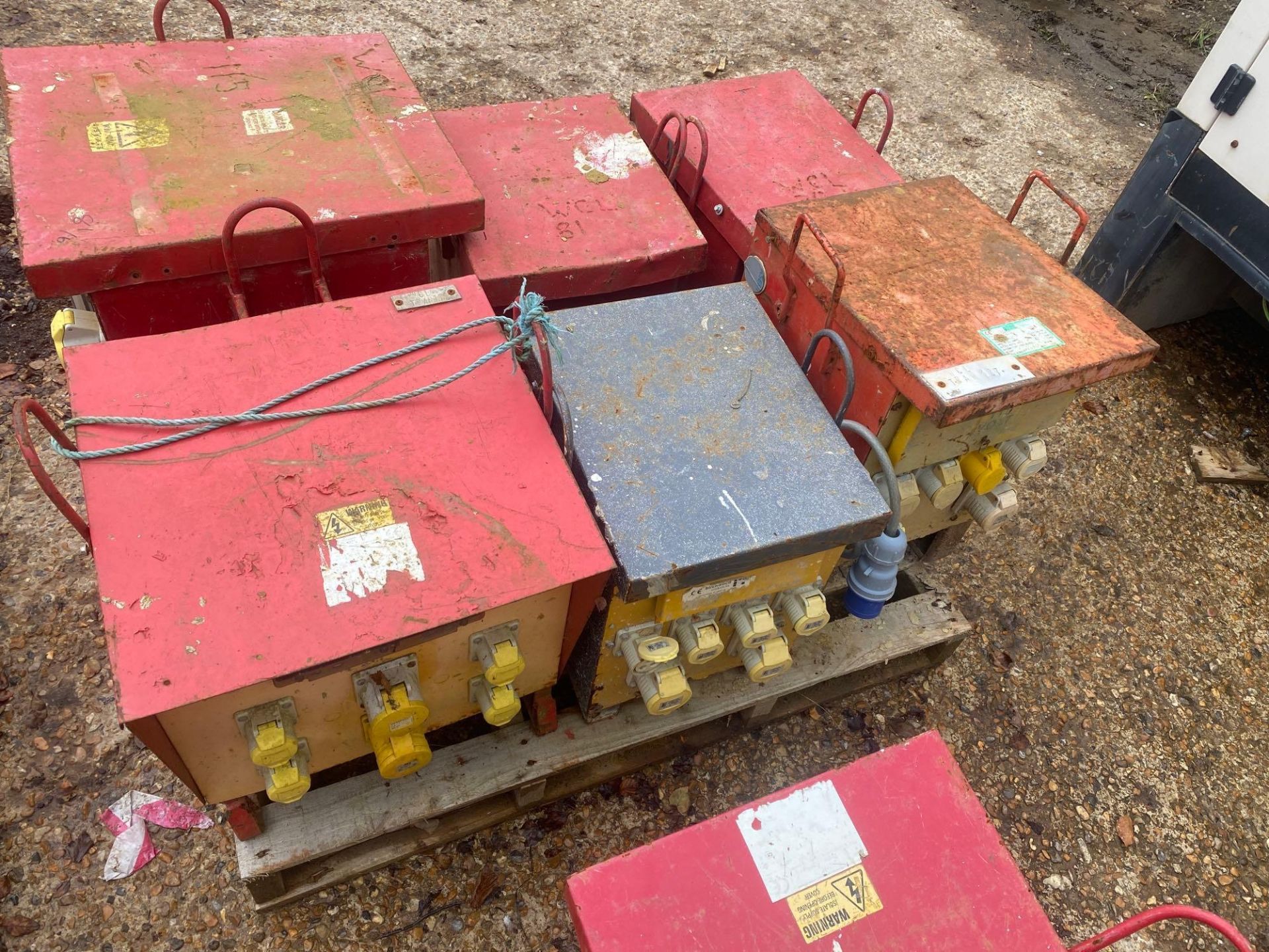 6 various 10kva site transformers with push plug outlets, 230v supply