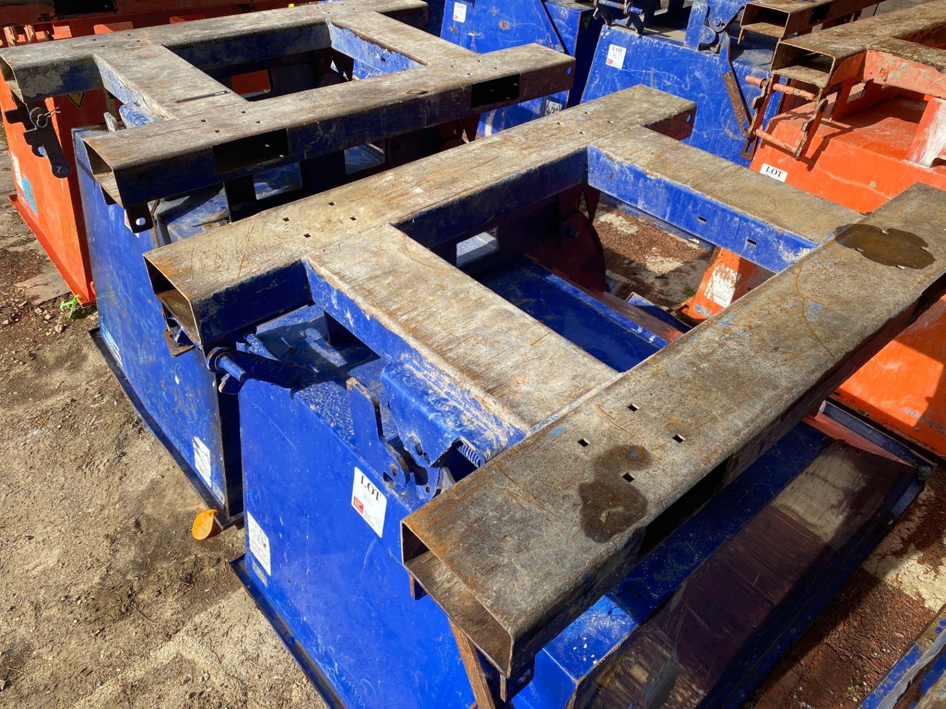 2 x Tipping Skip1200 Ltrs 1500 kg - Image 3 of 3