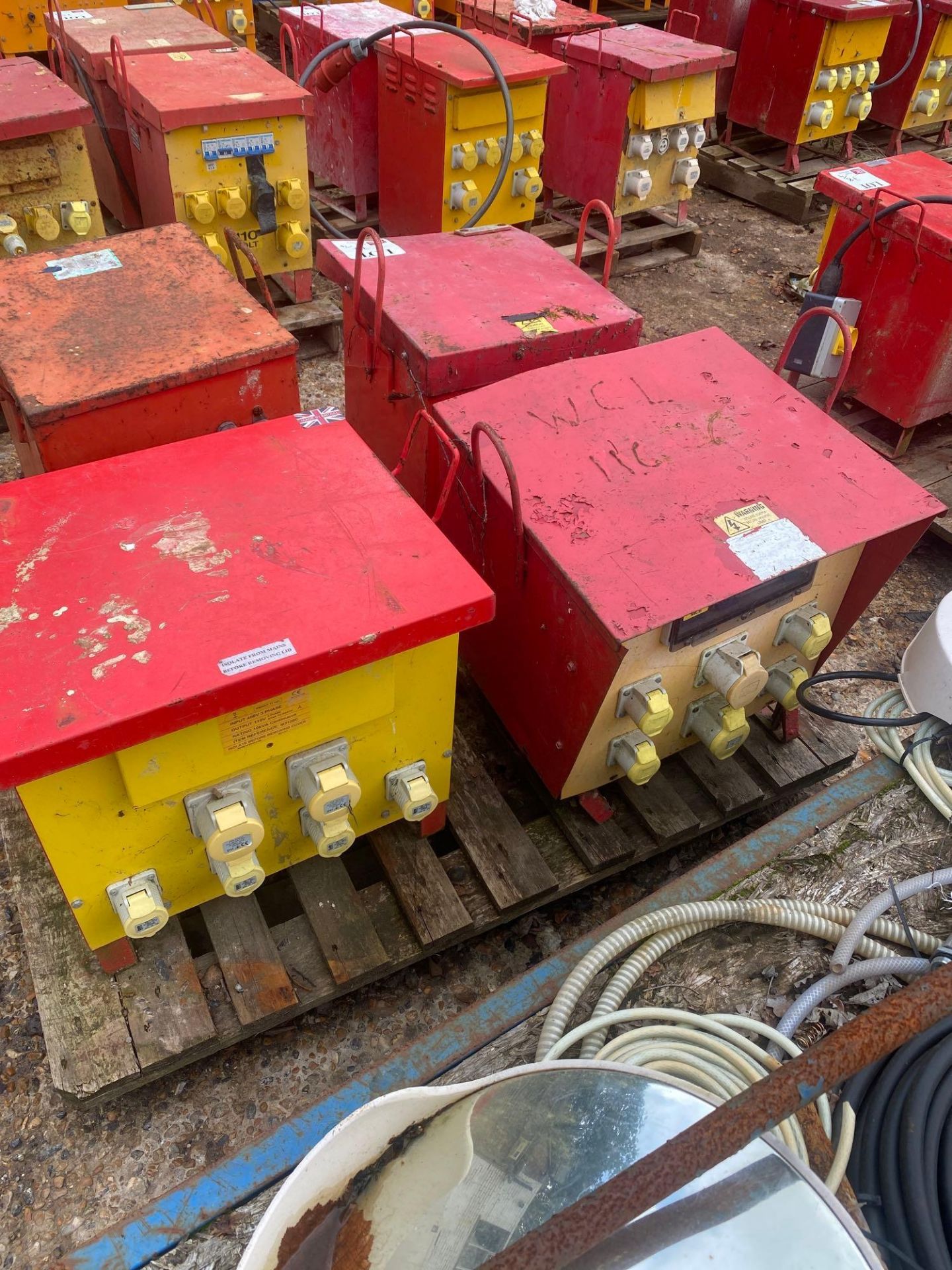 4 various 10kva site transformers with push plug outlets, 230v supply - Image 2 of 2