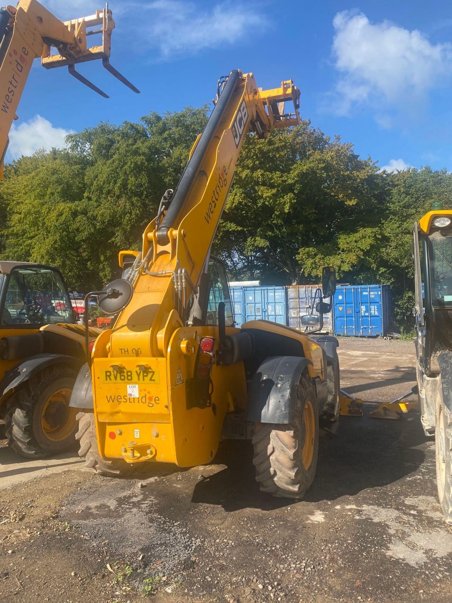 JCB series 5AN model 535V125 telescopic handler, operating mass 10020Kg, rated capacity 3500Kg, - Image 5 of 14