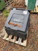 Plastic grit bin