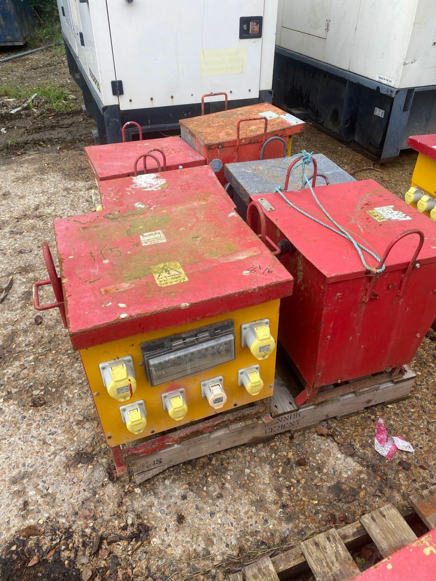 6 various 10kva site transformers with push plug outlets, 230v supply - Image 3 of 3