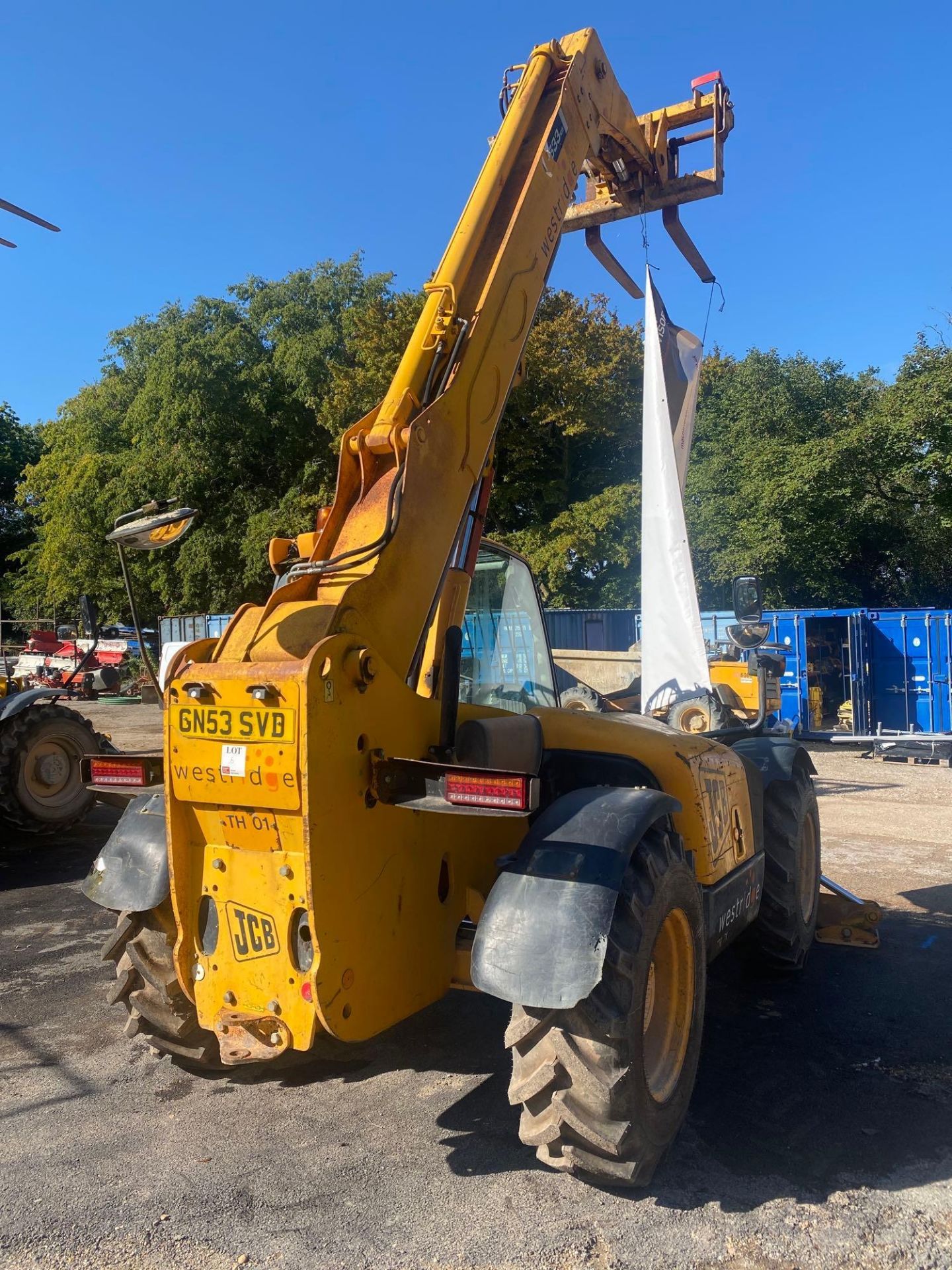 JCB model 533V105 telescopic handler, operating mass 8650Kg, rated capacity 3500Kg, serial number - Image 3 of 9