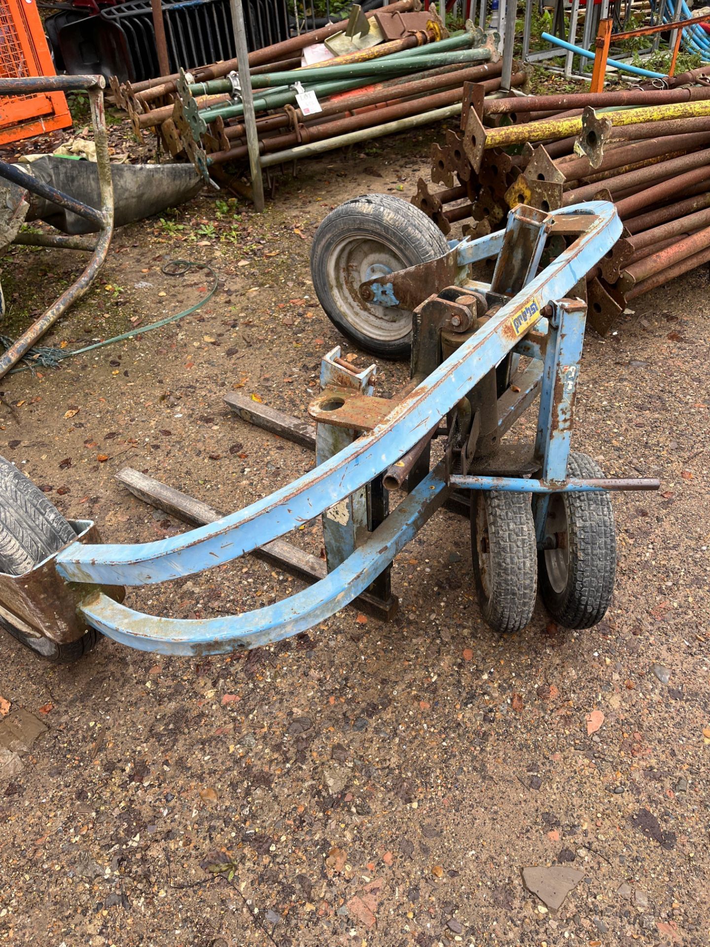 Rough terrain pallet truck - Image 2 of 2