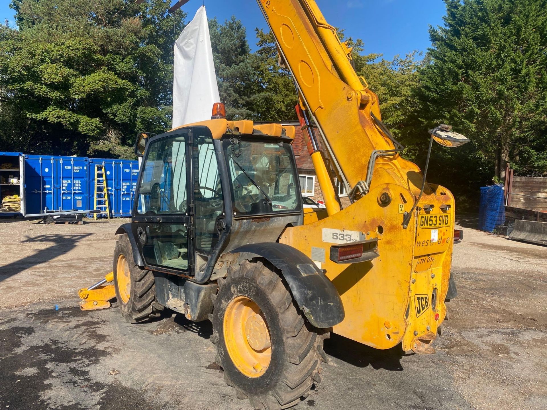 JCB model 533V105 telescopic handler, operating mass 8650Kg, rated capacity 3500Kg, serial number - Image 2 of 9