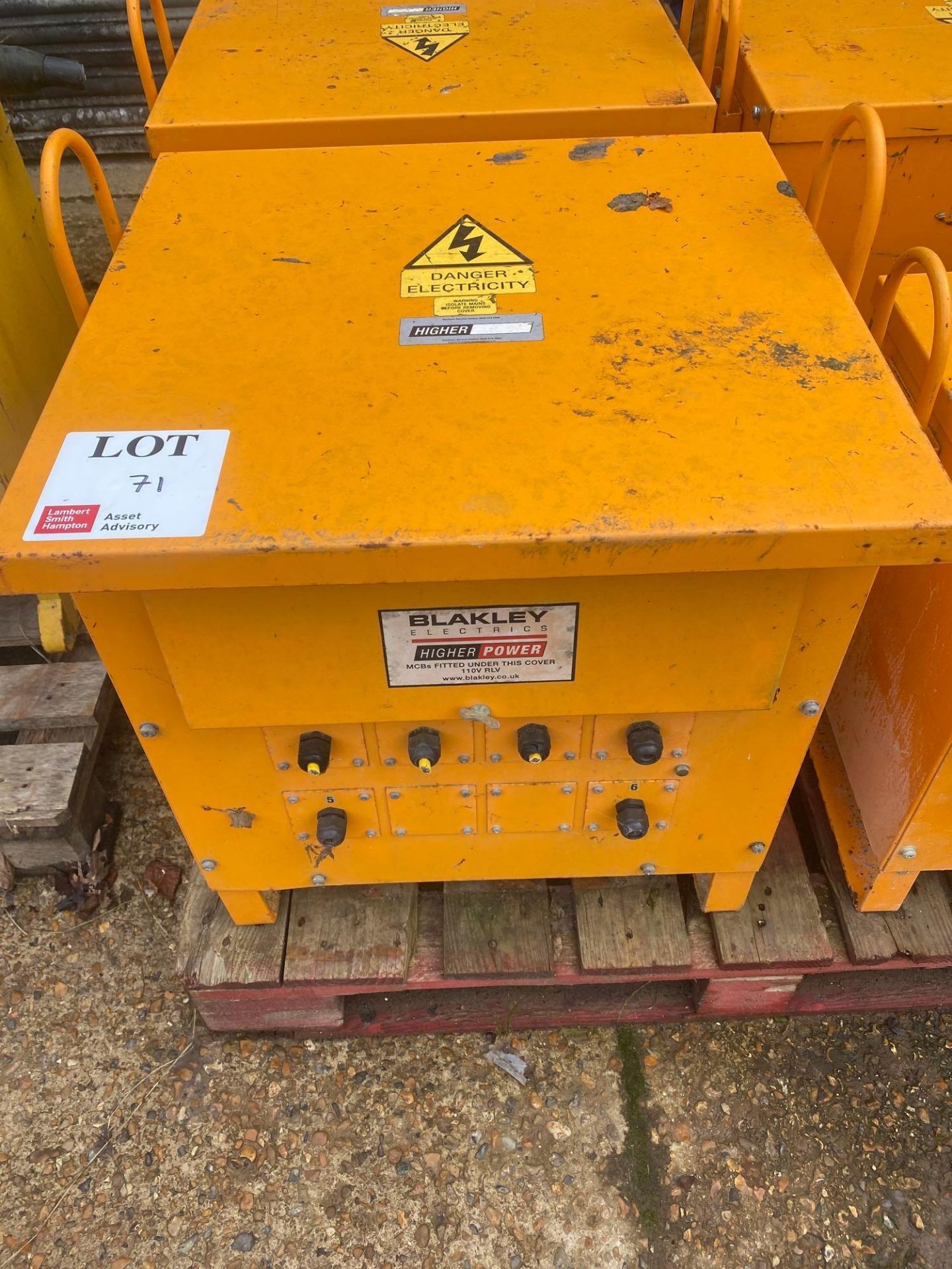 Blakley electrics 10kva site transformer with hard wired outlets, 400v supply (3 phase)
