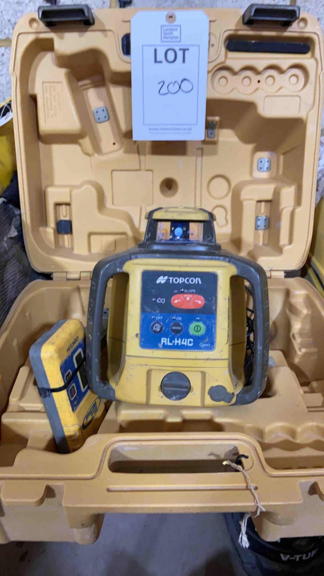 Topcon RL-H4C Laser Level, Complete with carry case and spectra HR320 hand held control - Image 3 of 4