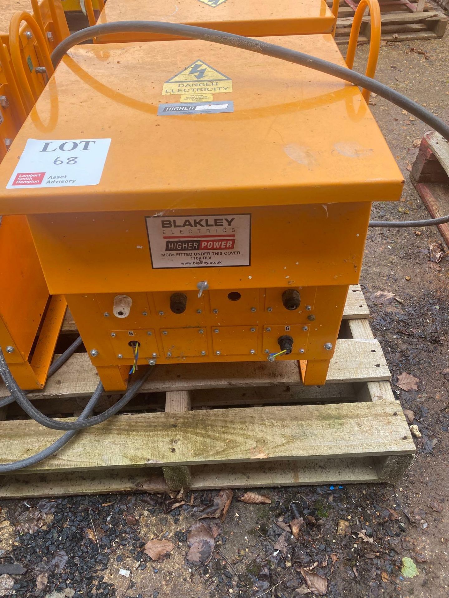 Blakley electrics 10kva site transformer with hard wired outlets, 230v supply