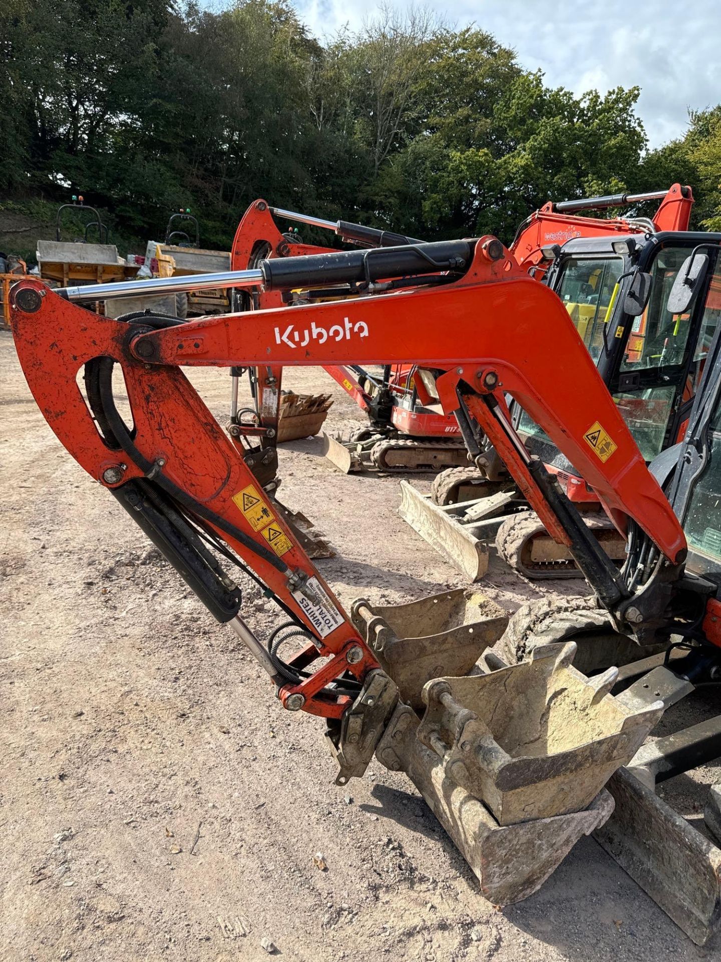 Kubota KUU27-4GL 3T Excavator, long arm, antitheft and hydraulic lift s/n 66424 WCL No KE15 - Image 5 of 10