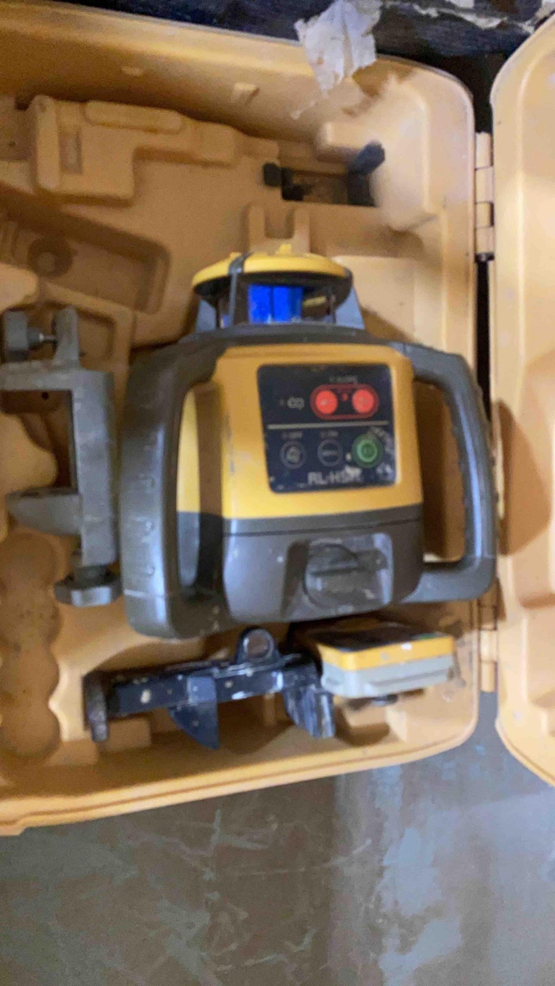 Topcon RL-H5 laser level complete with carry case and top con LS-80L handheld control - Image 2 of 4