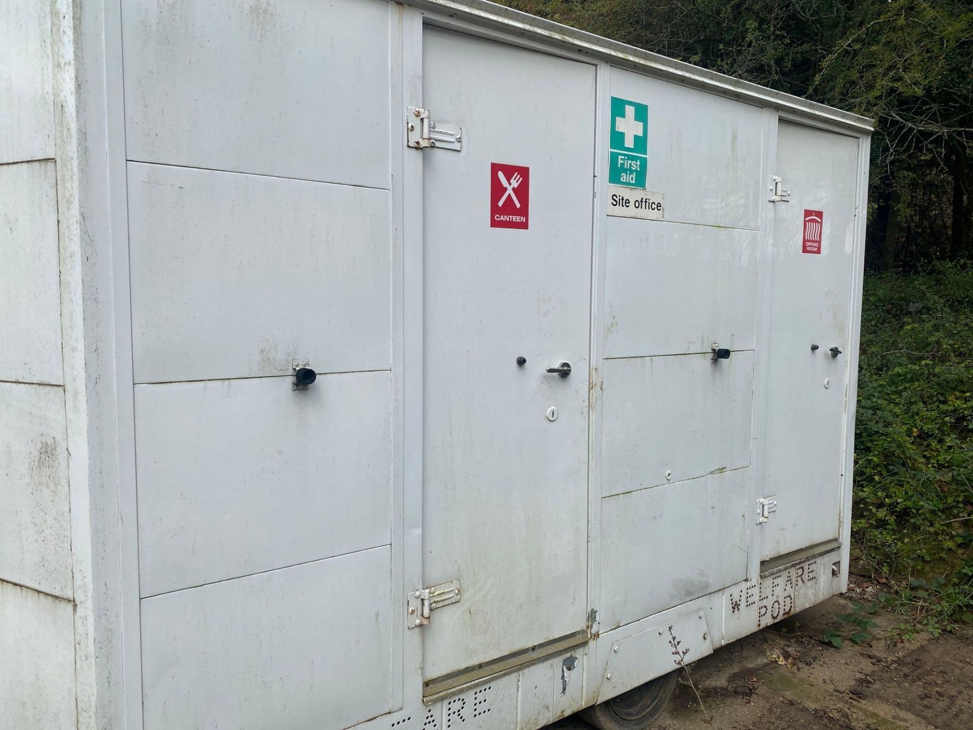 Trailer mounted purpose-built welfare pod, consisting of a canteen, drying room toilet and built - Image 8 of 8