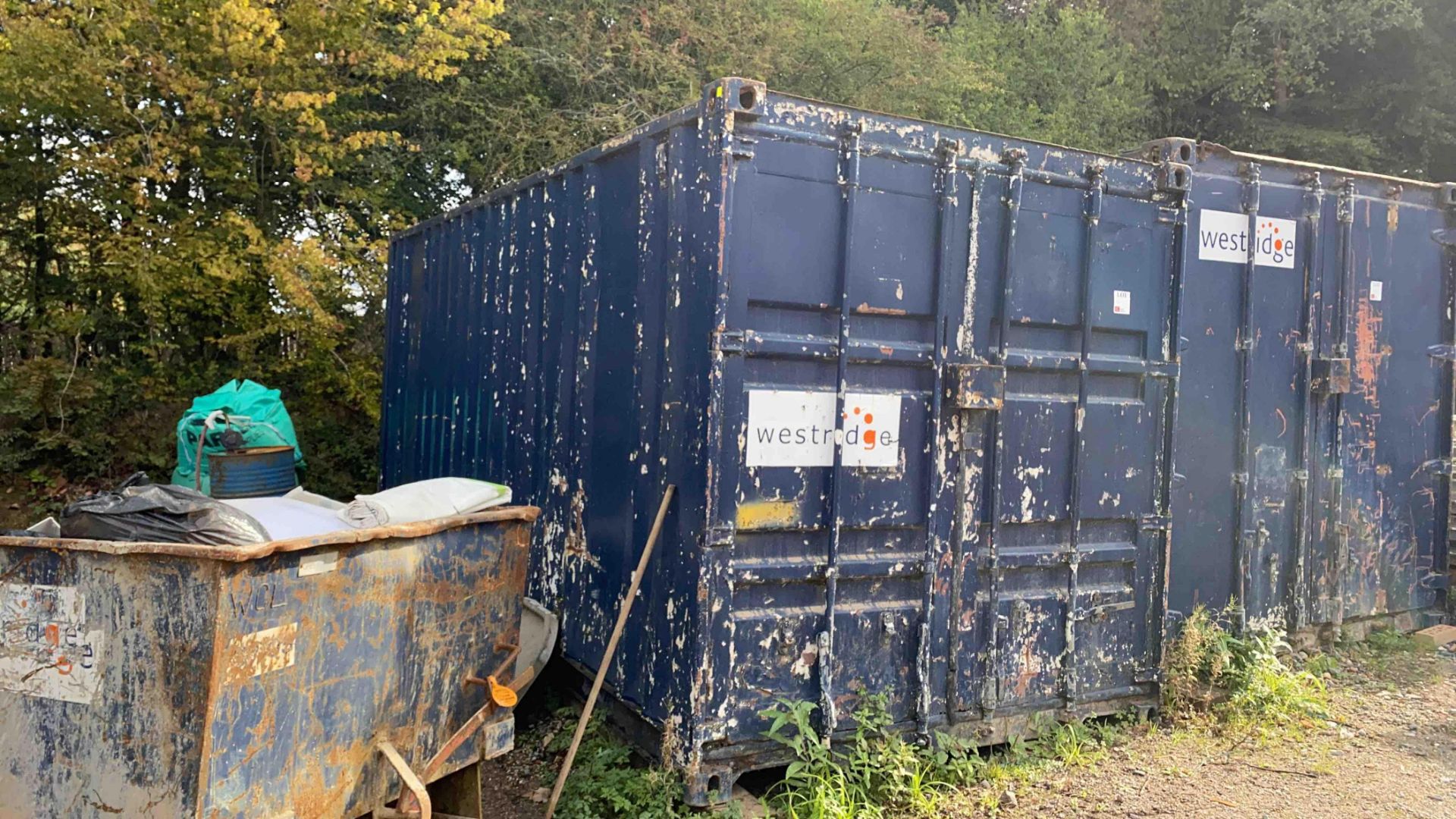 20” steel shipping container excluding contents - please note this item can be collected Monday 23rd - Image 2 of 4