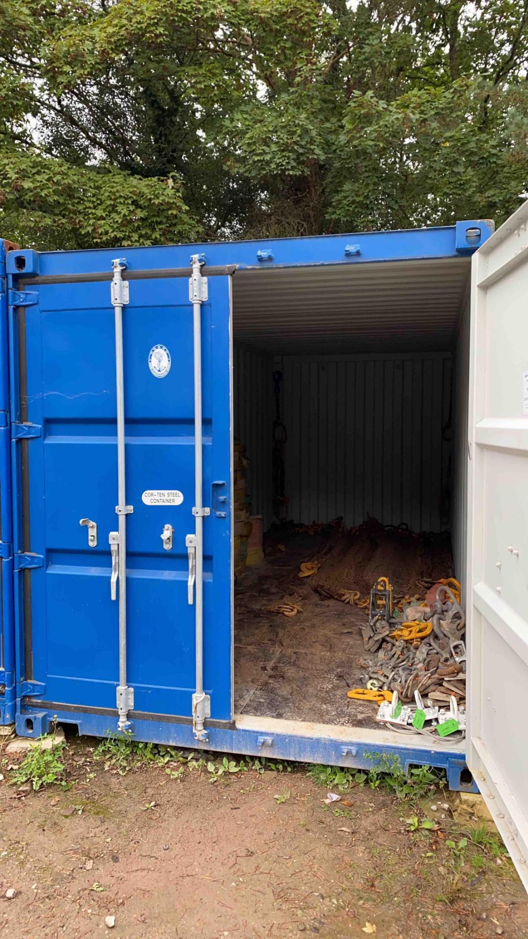 20” steel shipping container excluding contents - please note this item can be collected Monday 23rd - Image 2 of 5