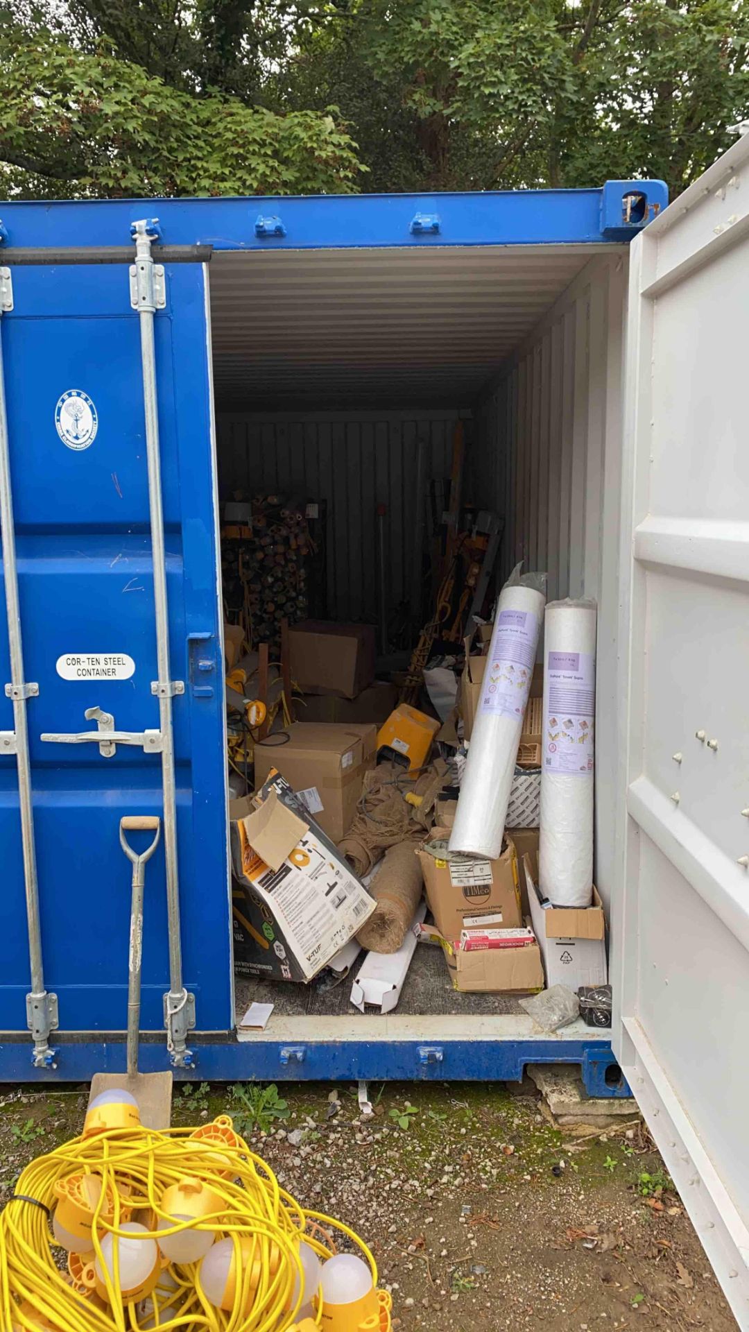 20” steel shipping container excluding contents - please note this item can be collected Monday 23rd - Image 2 of 4