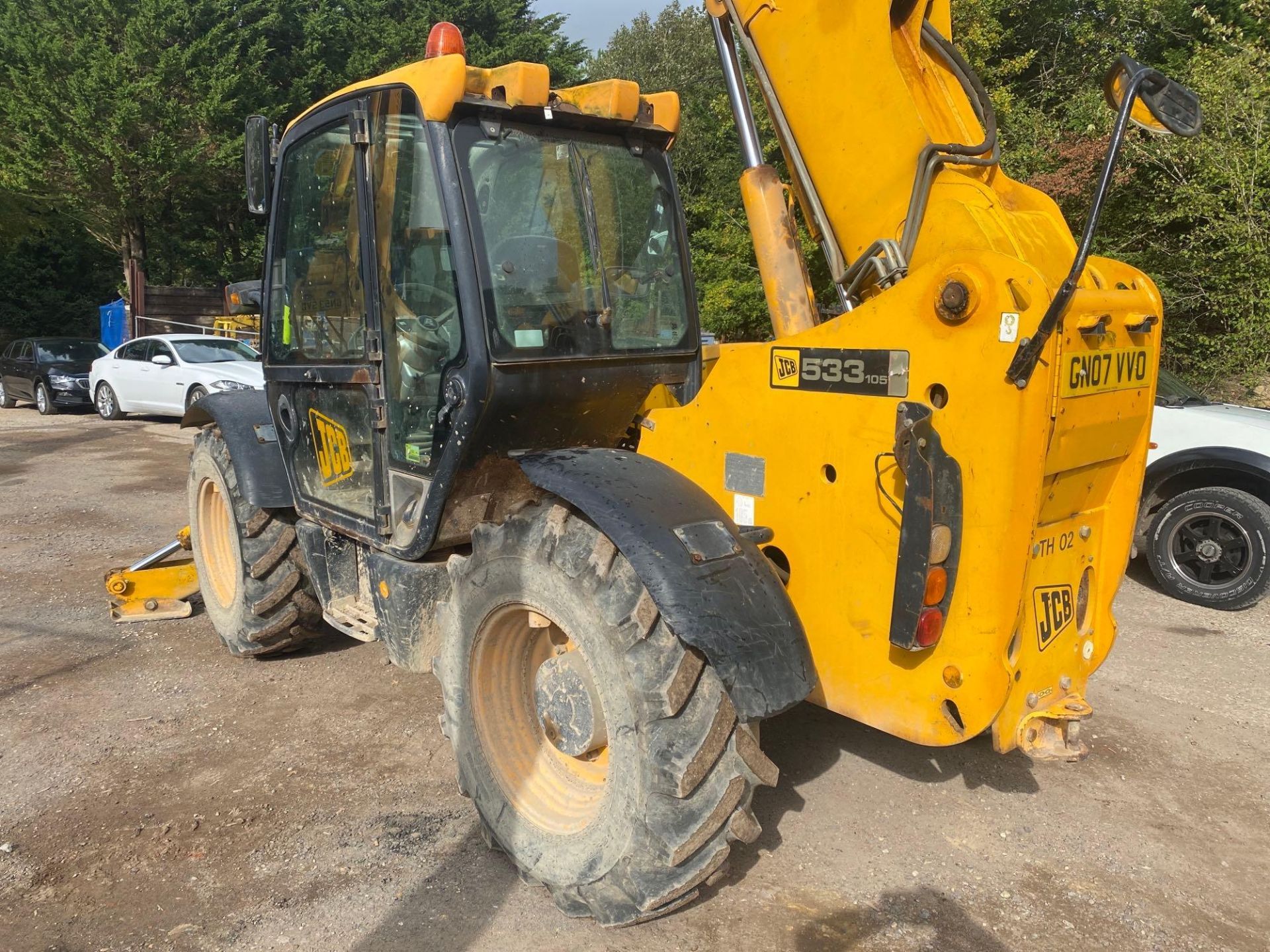 JCB model 533V105 telescopic handler, unladen mass 10250Kg, serial number JCB 5AHJGC71199383, Reg No - Image 4 of 10