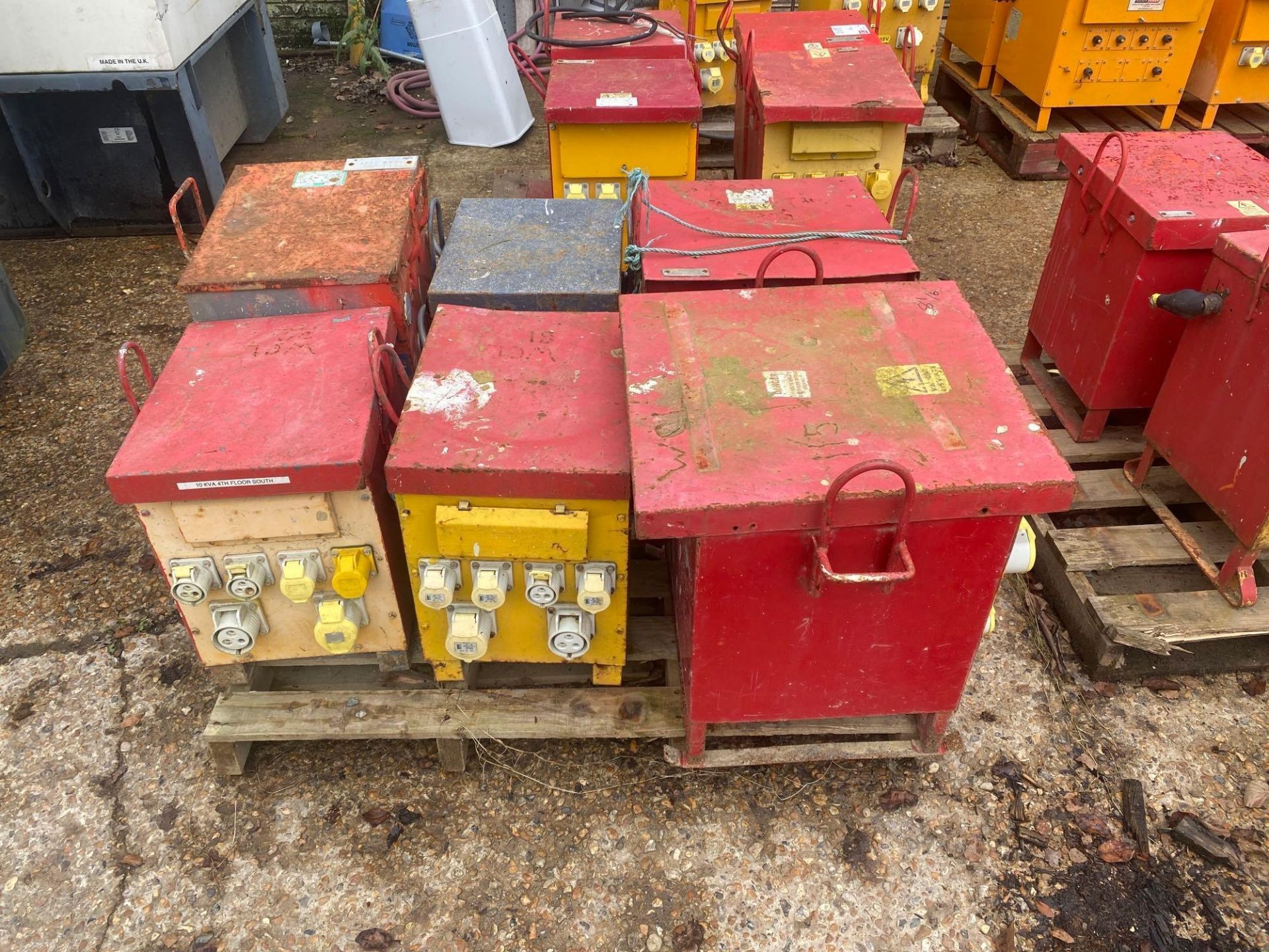 6 various 10kva site transformers with push plug outlets, 230v supply - Image 2 of 3