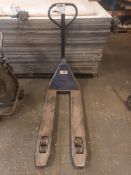 Hydraulic pallet truck