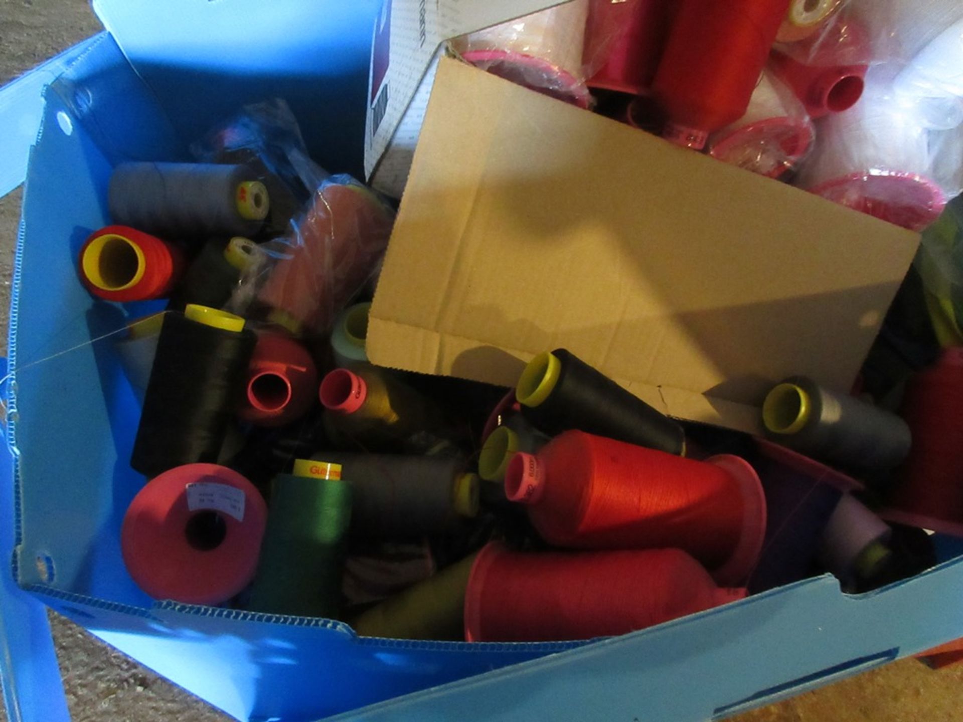 Quantity of assorted samples, bobbins etc, as lotted - Image 5 of 7