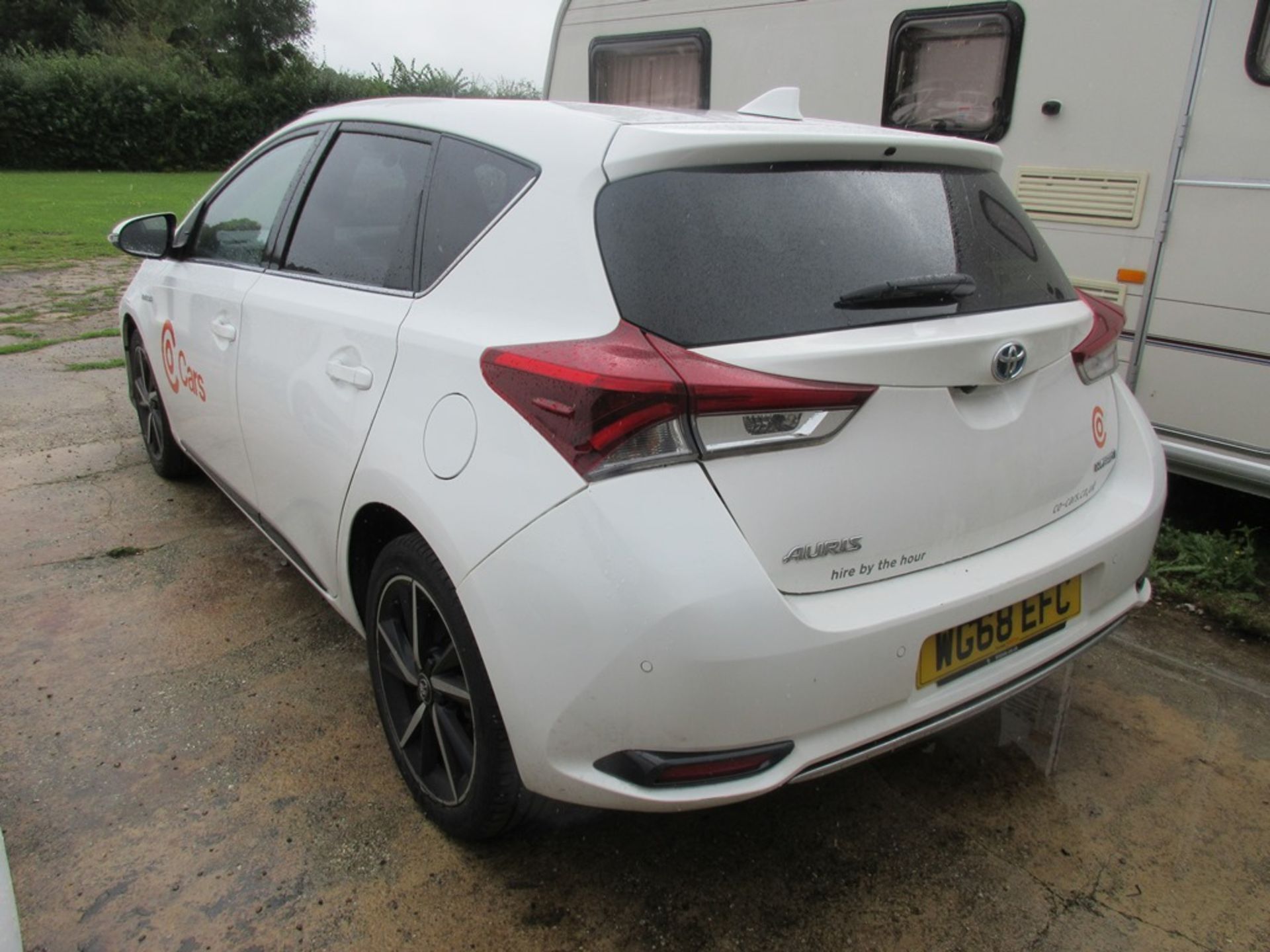 Toyota Auris Design Hybrid Hev Vvt-I Cvt, 98bhp Registration: WG68 EFC Recorded mileage: 81,077 MOT: - Image 4 of 18