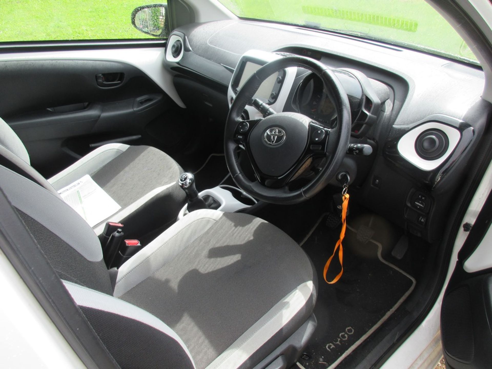 Toyota Aygo X-Pure Vvt-I Hatchback, 67bhp Registration: RO16 MVH Recorded mileage: 33,425 MOT: - Image 12 of 14