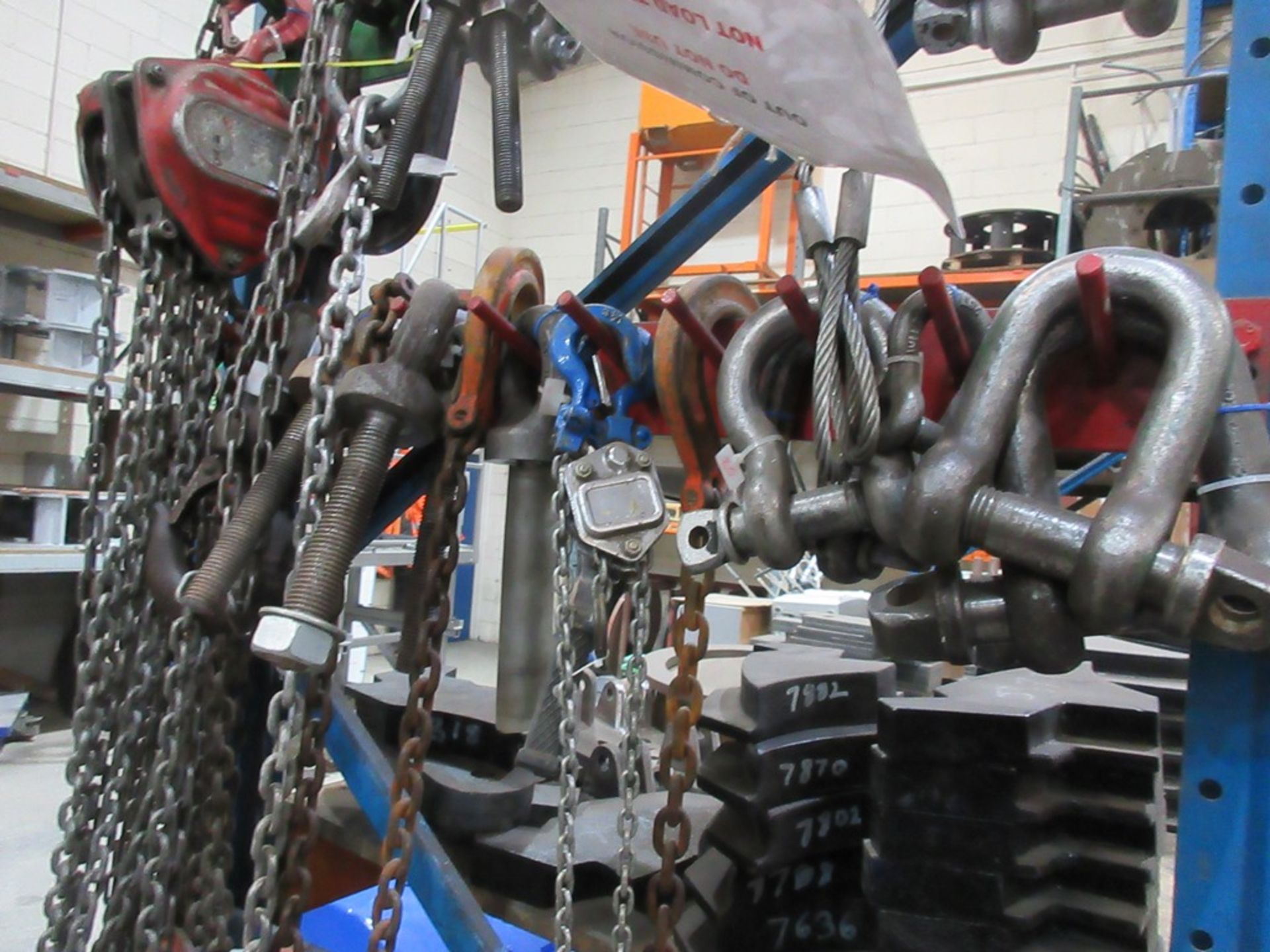 Quantity of assorted lifting chains, hooks, eyelets, Lifting Gear 1 ton chain block NB: This item - Image 5 of 6