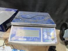 JTS Jadever 30kg bench top weigh scales