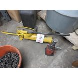 Hydraulic Cylinders Pumps & Tools action Ram hydraulic pump and bottle jack