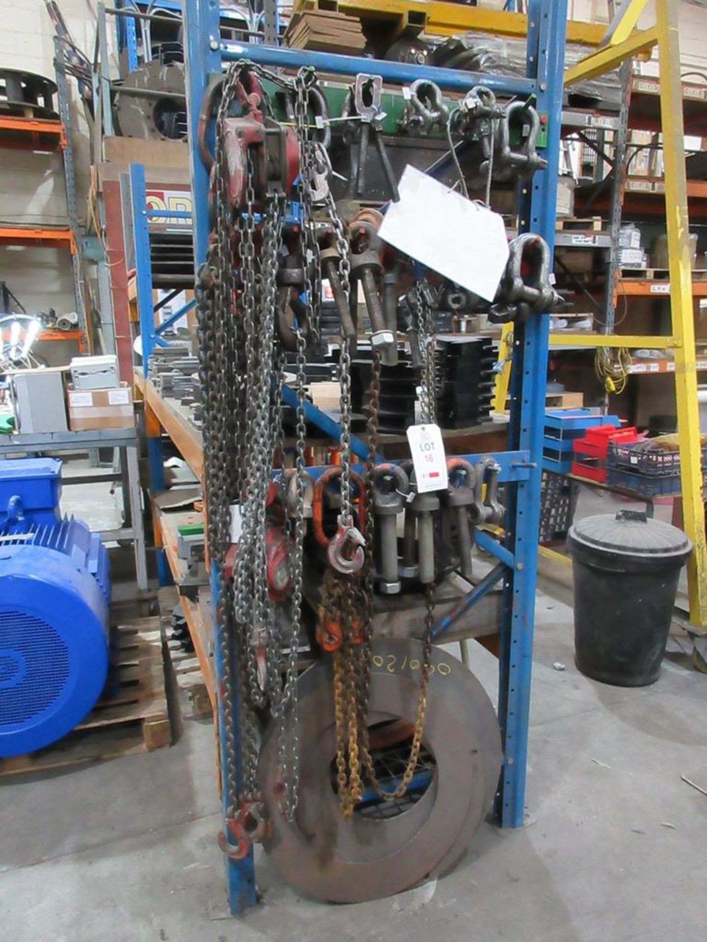 Quantity of assorted lifting chains, hooks, eyelets, Lifting Gear 1 ton chain block NB: This item