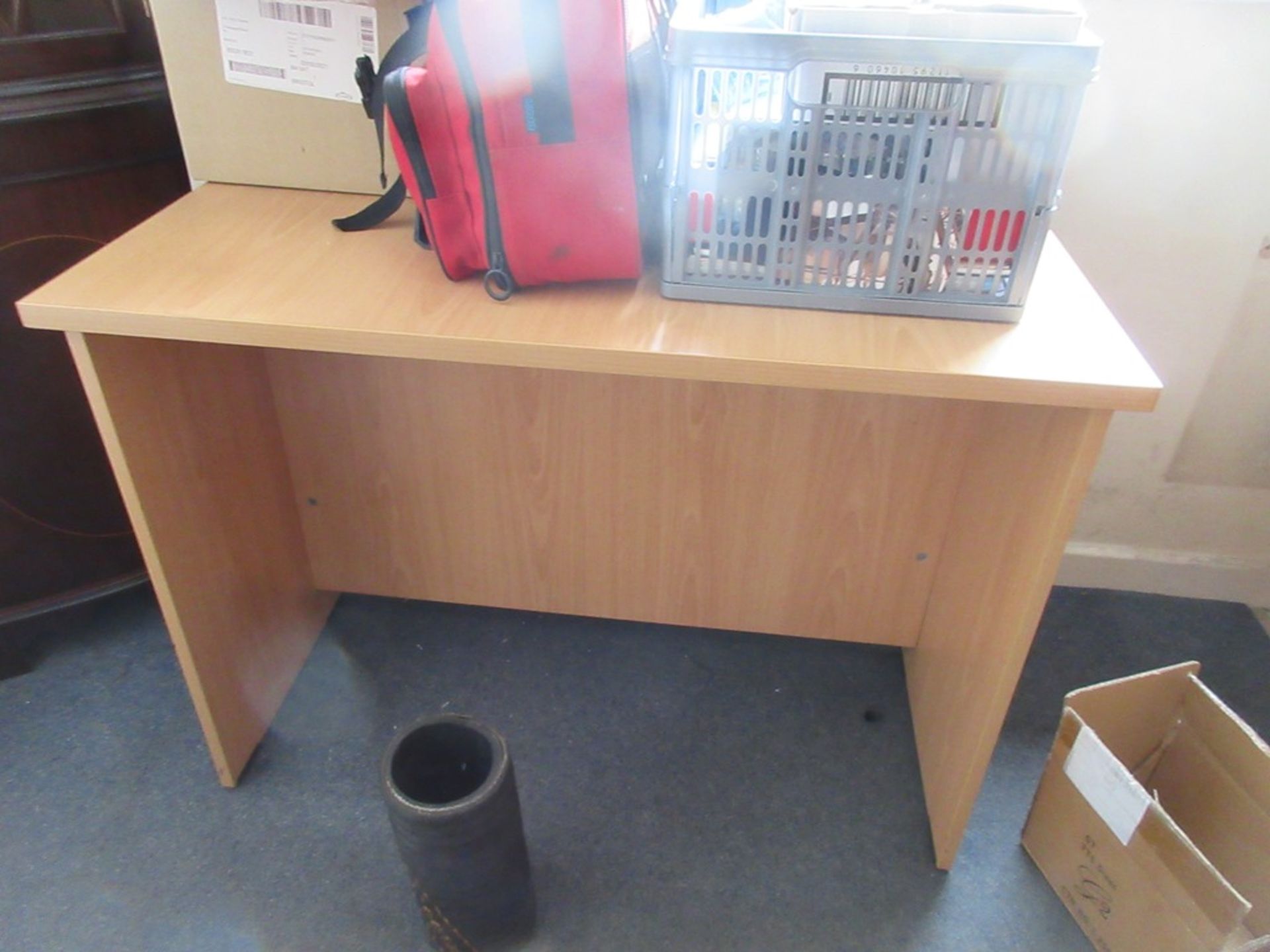 Laminate light wood L shaped desk, 3-drawer pedestal, desk extension table, leather effect office - Image 2 of 7