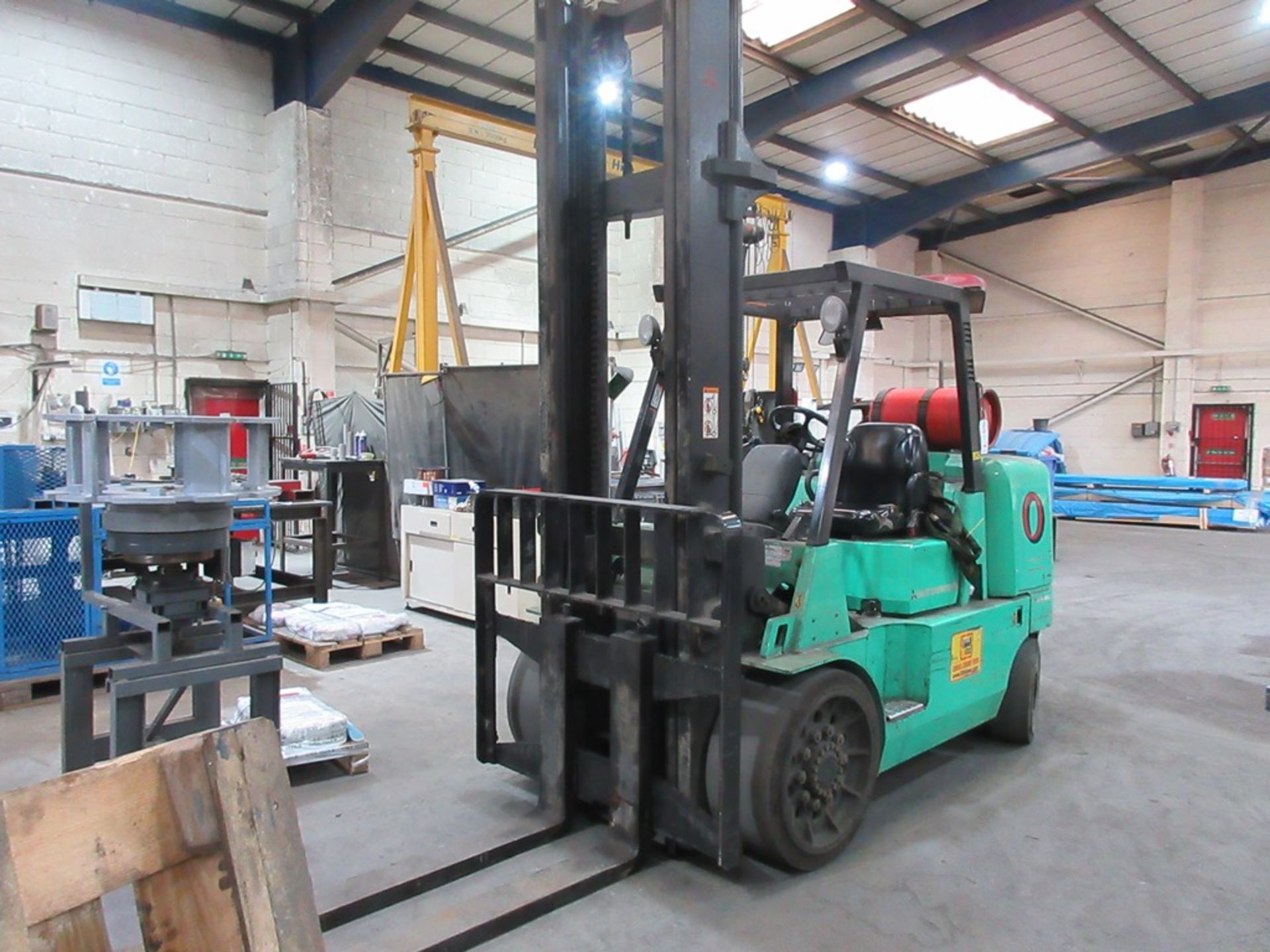 Mitsubishi FGC70KY-LP gas operated dual mast forklift truck serial no. AF89A1271 (2007) rated