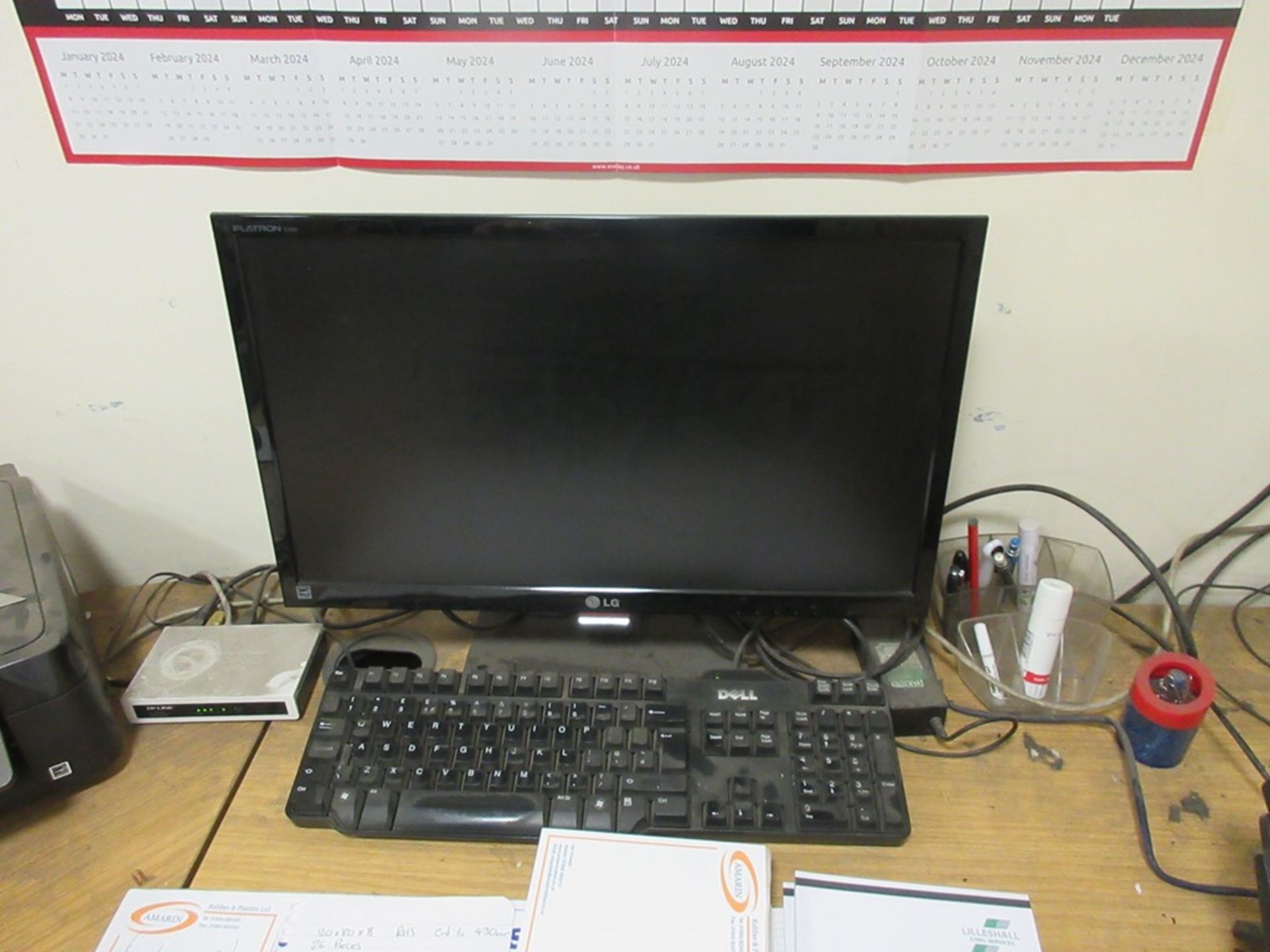 Dell Dimension E520 desktop PC, LG flat screen monitor, keyboard, mouse