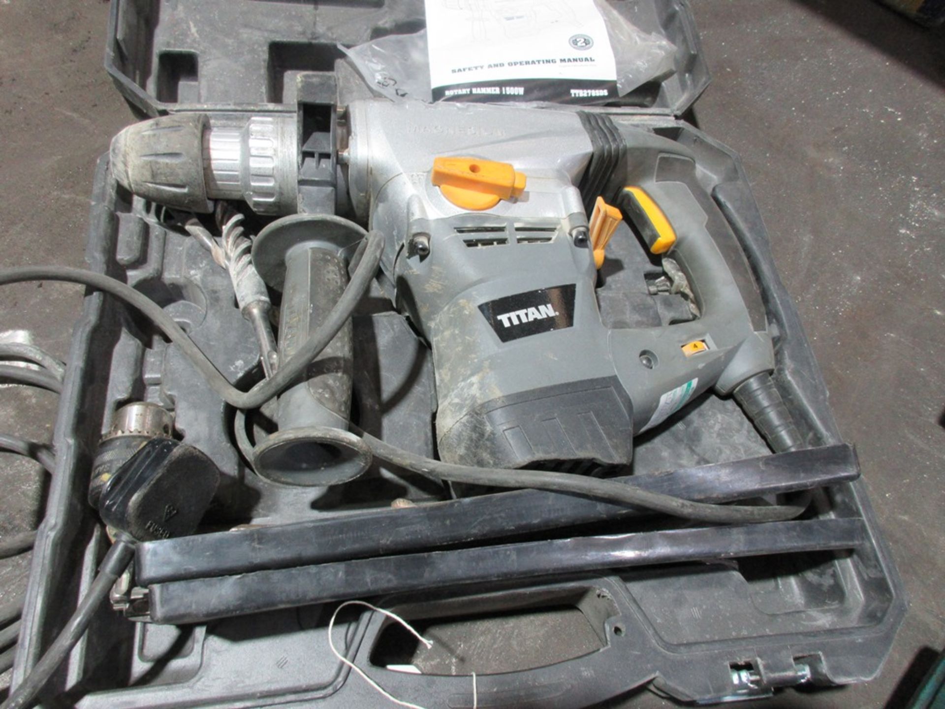 Titan TTB278SDS, 1500W rotary hammer drill