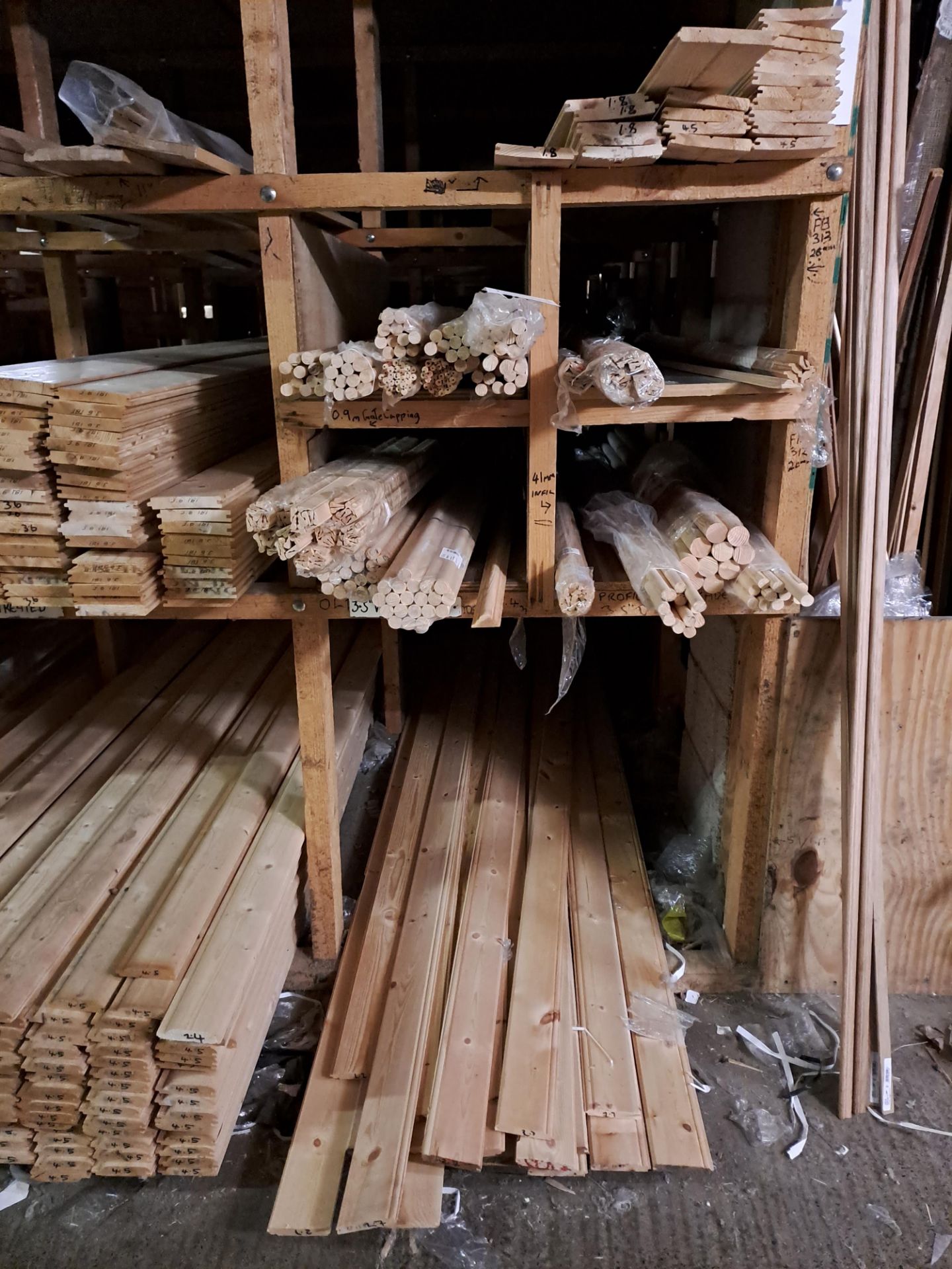 Quantity of tongue and groove timber lengths (whites), to 1 x rack (various sizes) (Shelving - Image 5 of 7