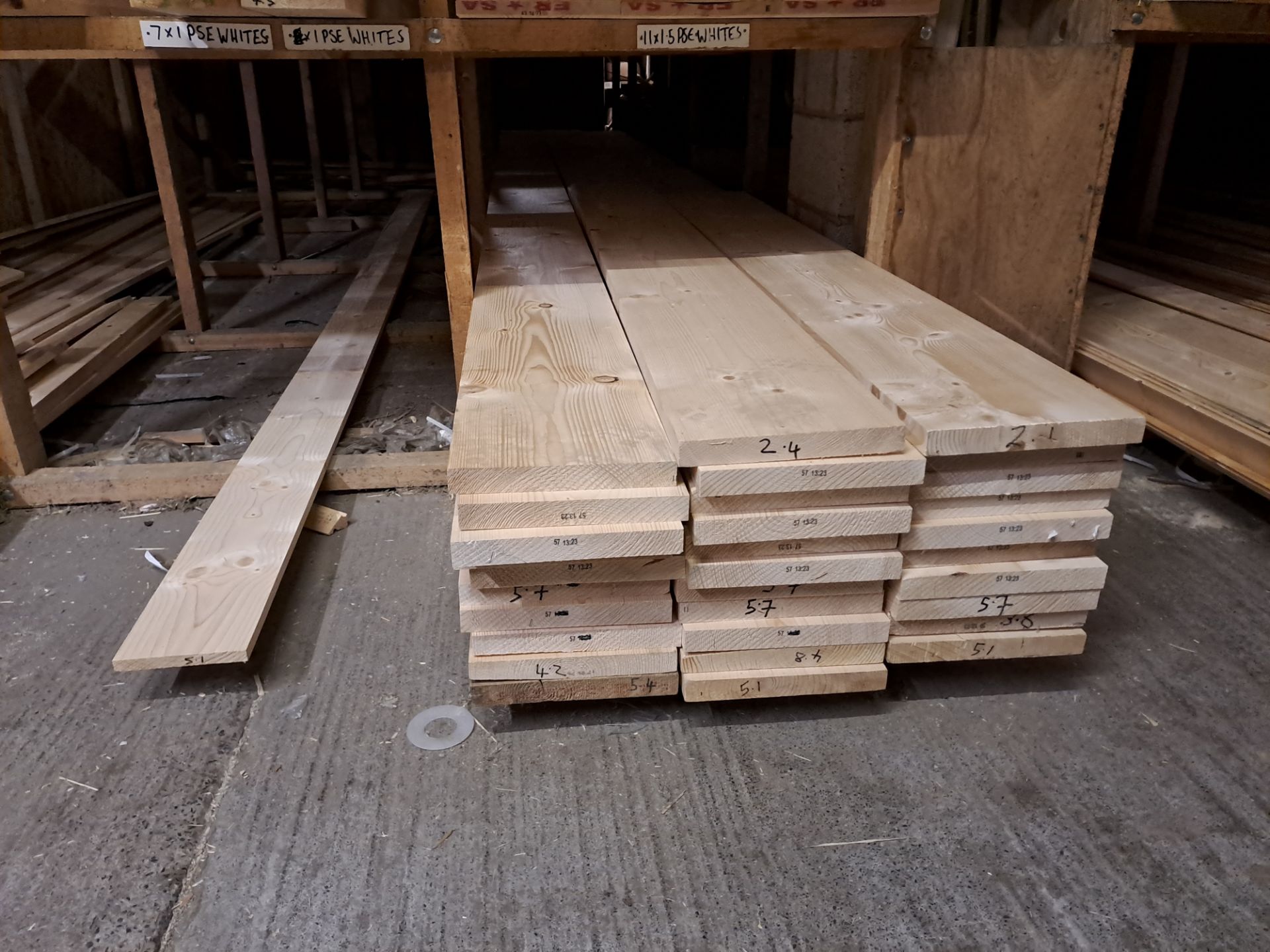 Quantity of Whites timber lengths to 1 x rack (various sizes) (Shelving excluded) Please ensure - Image 4 of 5
