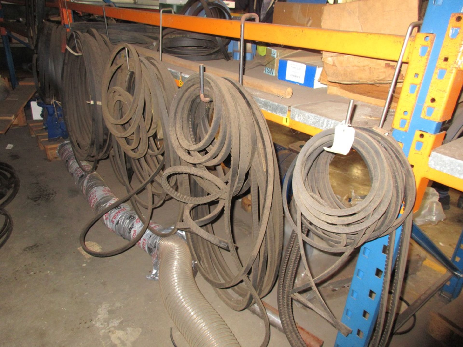 Large quantity of various sized V belts to include A's, B's and C's - Image 6 of 10