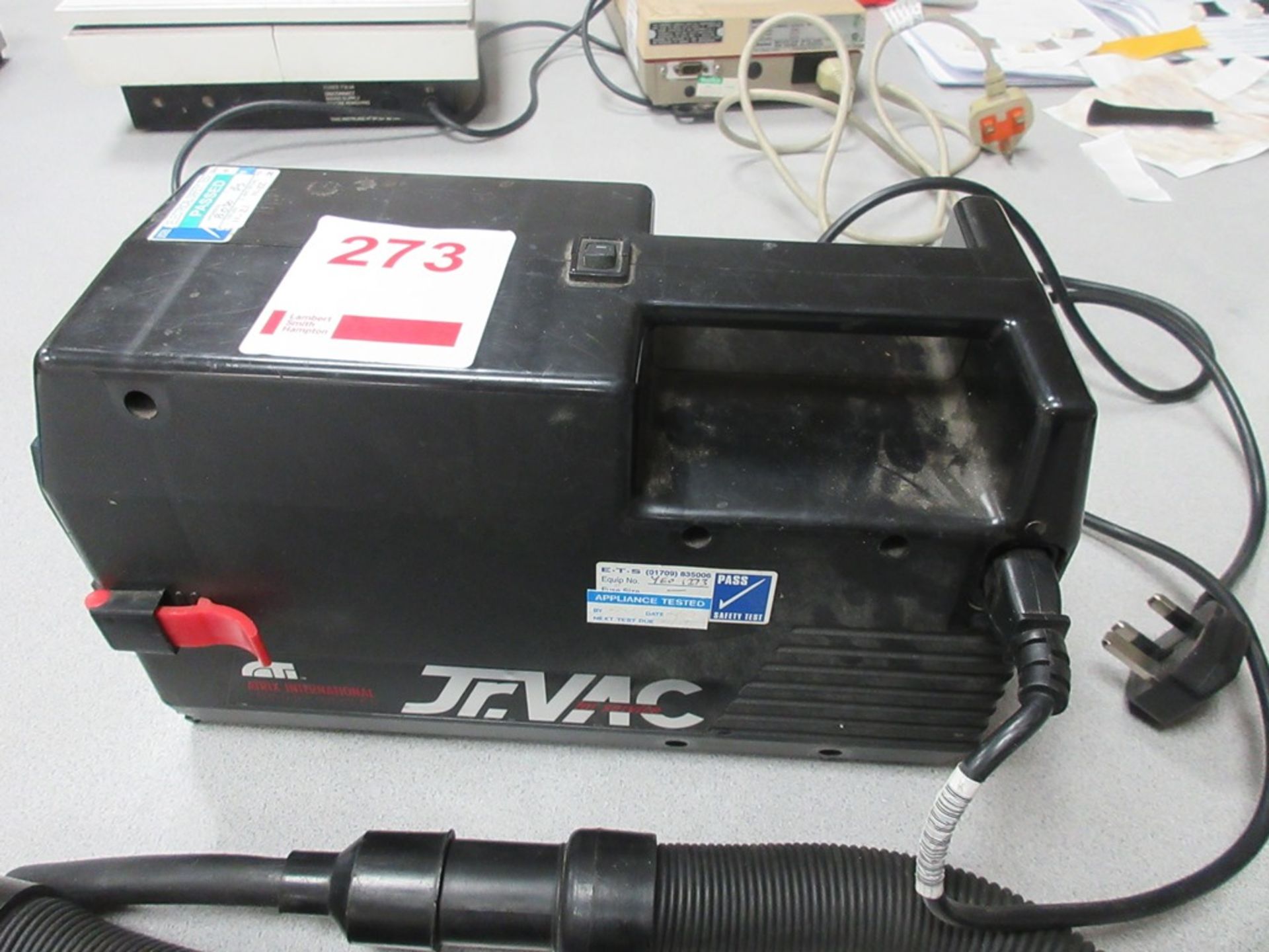 Atrix International Commercial vacuum cleaner, model JR, serial no. 25585 - Image 2 of 4