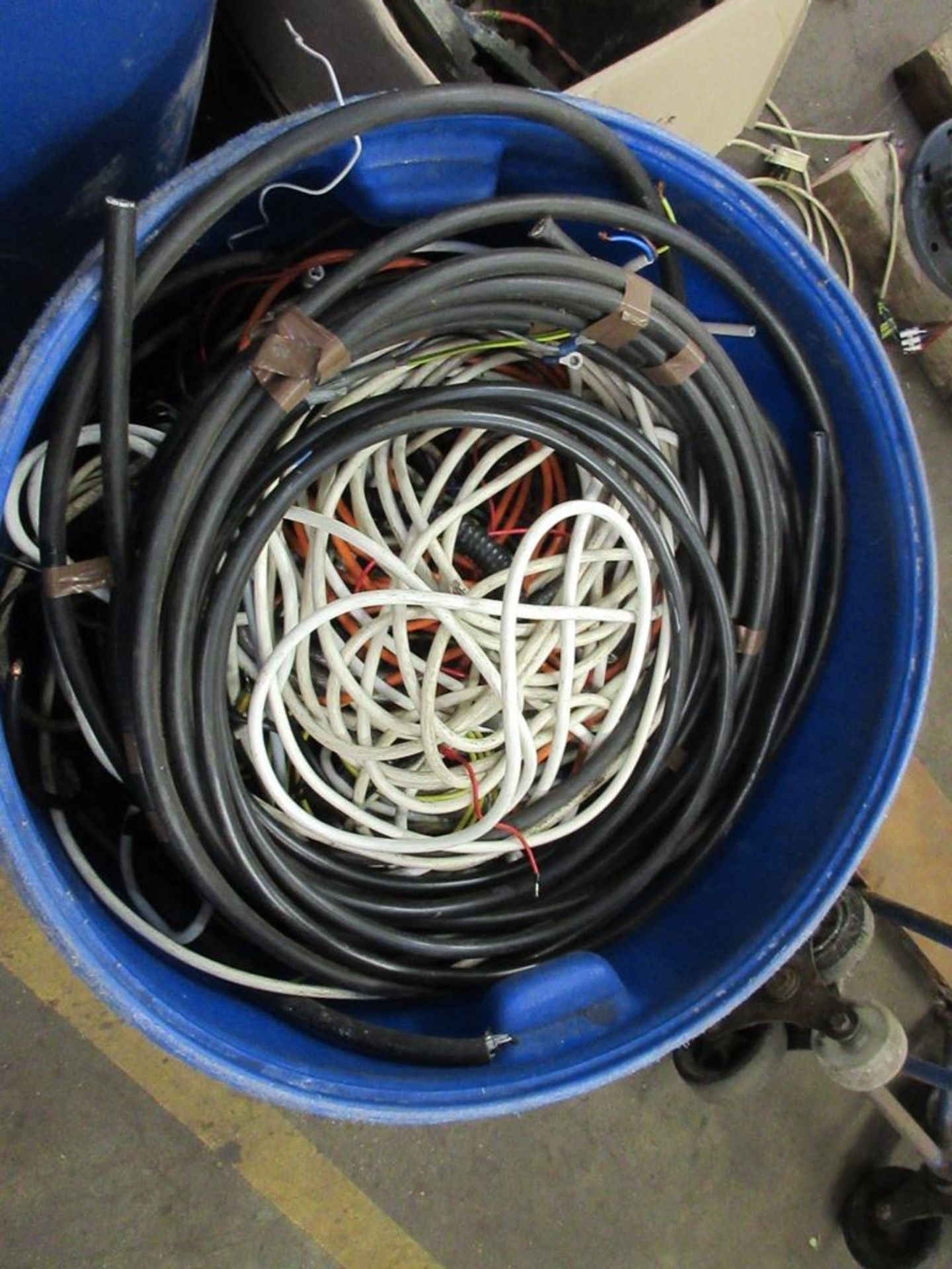 Quantity of assorted reeled electrical cable and off cuts, etc. - Image 9 of 11