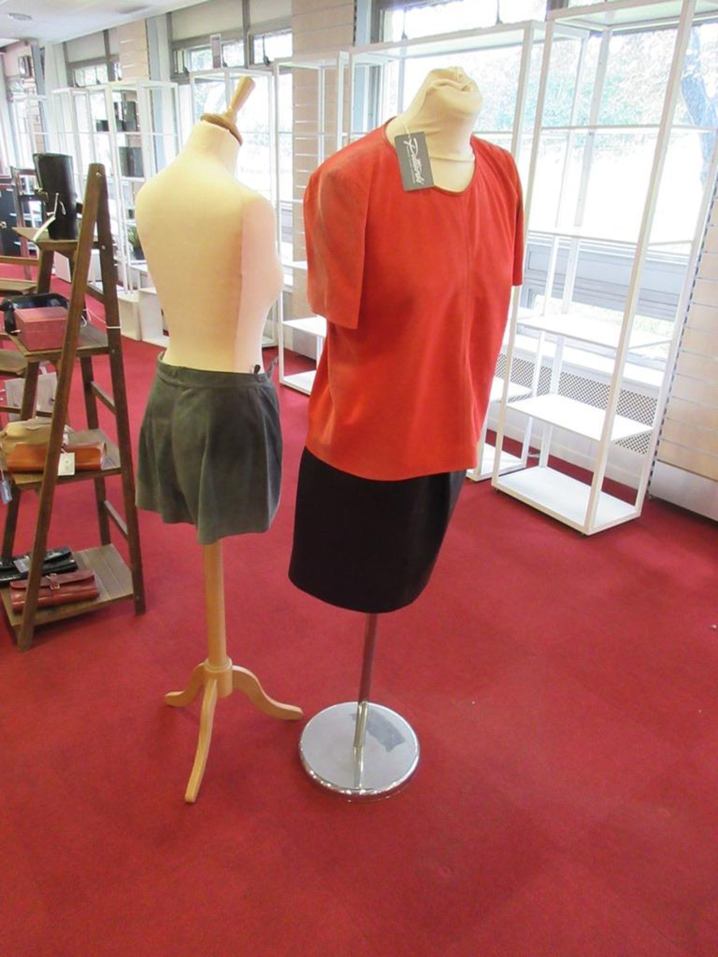 Five chrome adjustable high clothes stands, two mannequins - Image 3 of 4